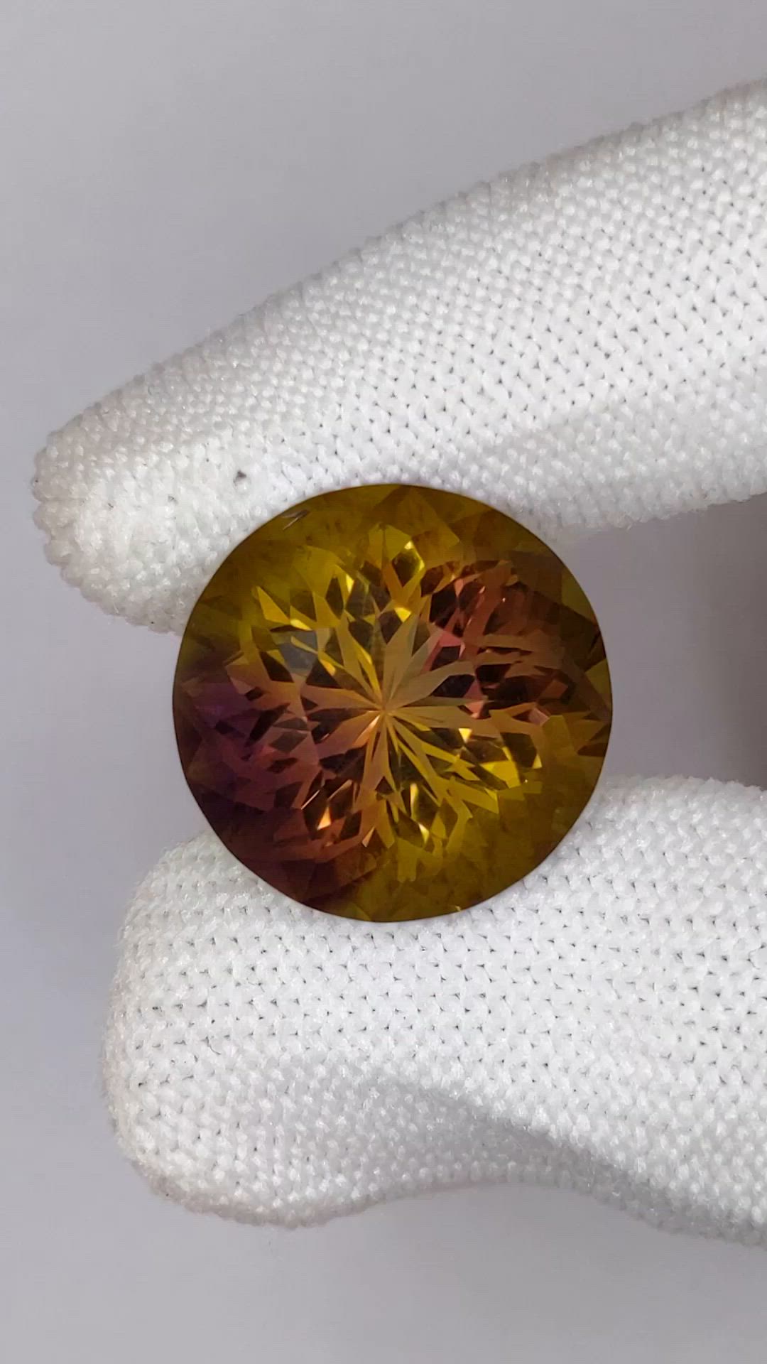 19.43 Ct. Bi Color Ametrine from Brazil Size Video