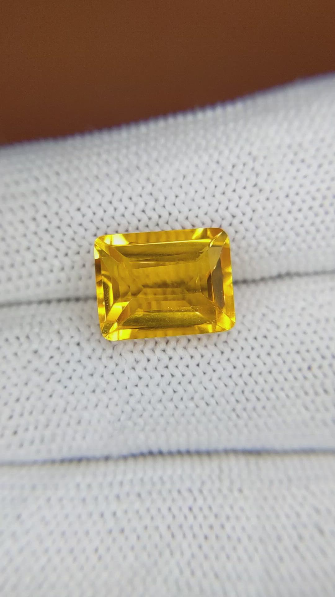 5.78 Ct. Yellow Citrine from Ceylon (Sri Lanka) Size Video