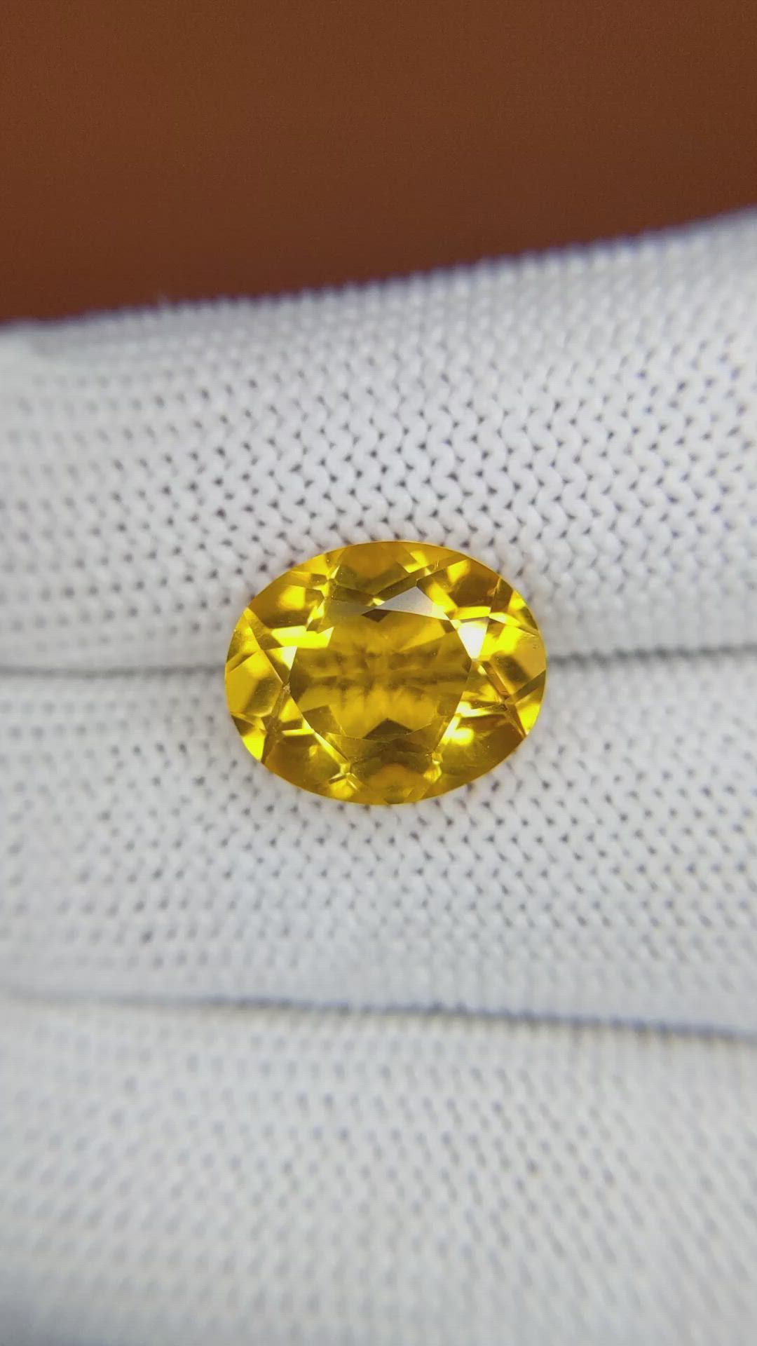 5.25 Ct. Yellow Citrine from Ceylon (Sri Lanka) Size Video