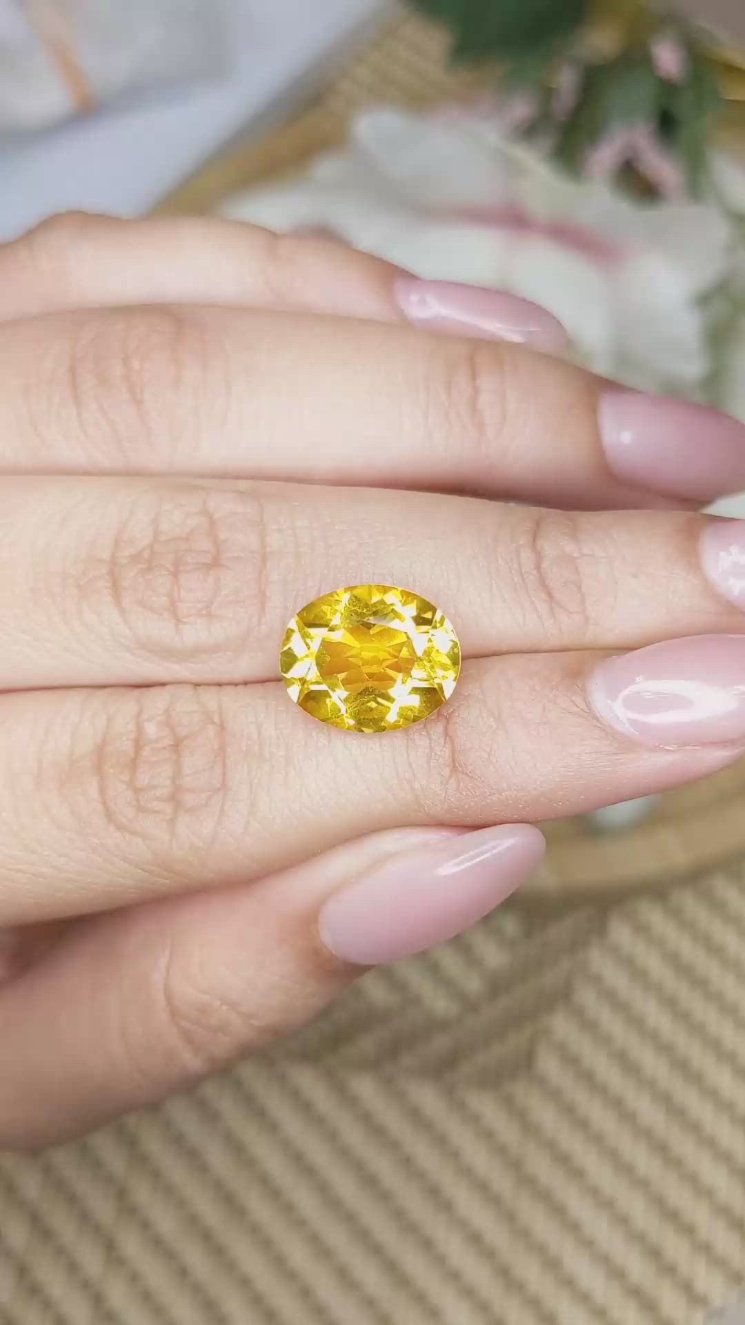 5.25 Ct. Yellow Citrine from Ceylon (Sri Lanka) Size Video