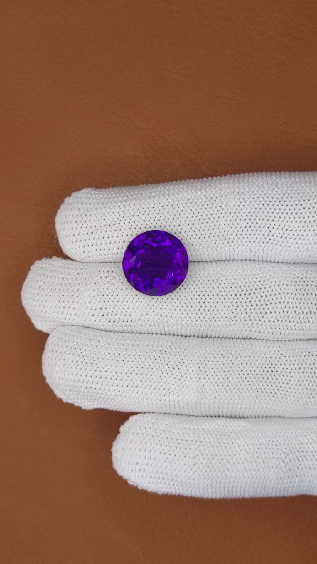 8.52 Ct. Purple Amethyst from Ceylon (Sri Lanka) Size Video