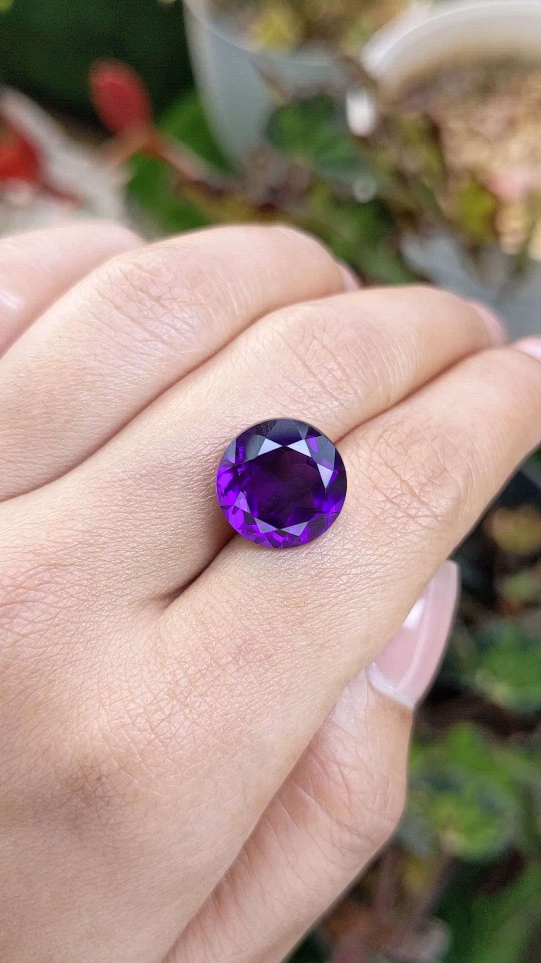 8.52 Ct. Purple Amethyst from Ceylon (Sri Lanka) Size Video