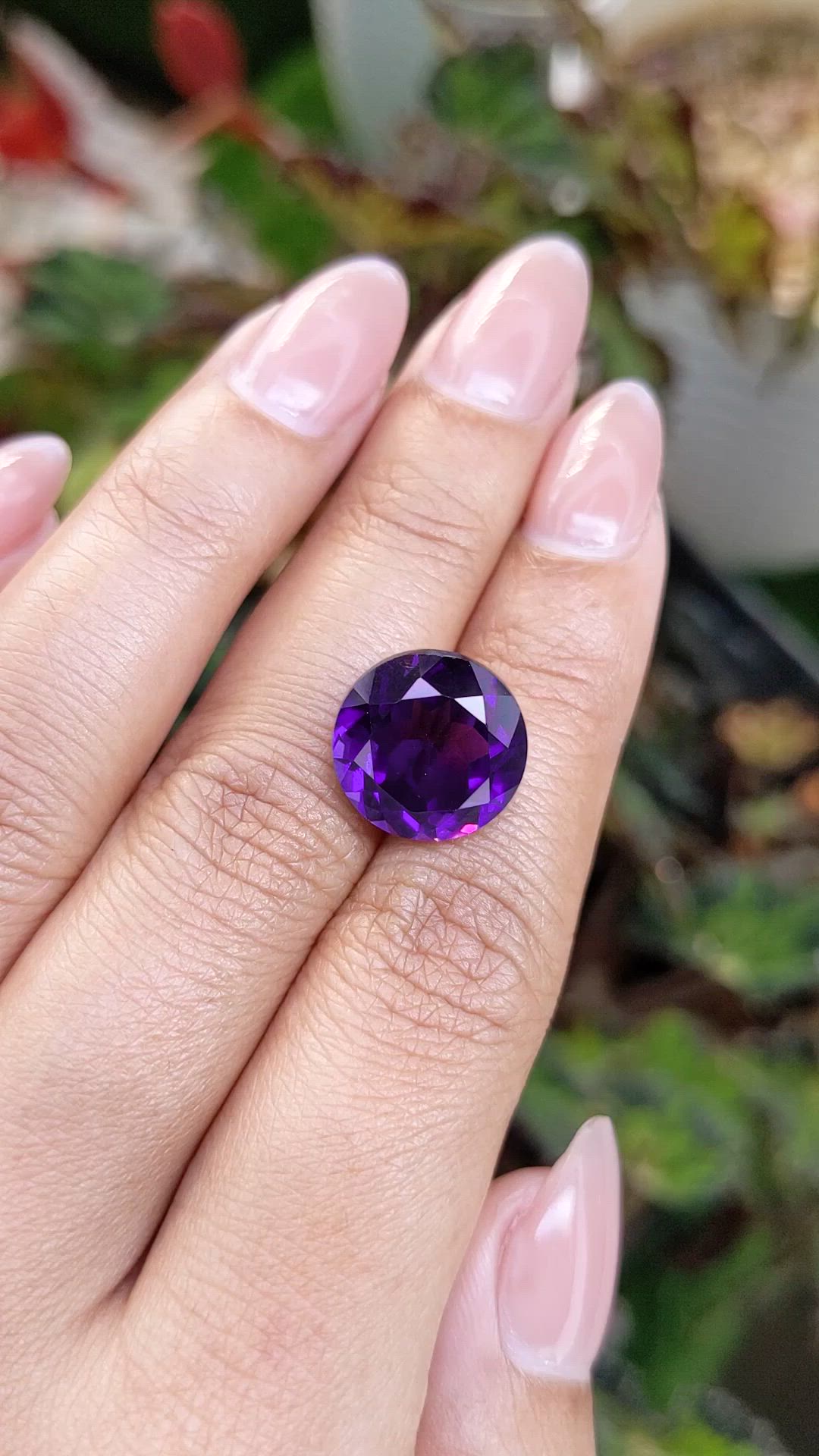 8.52 Ct. Purple Amethyst from Ceylon (Sri Lanka) Size Video