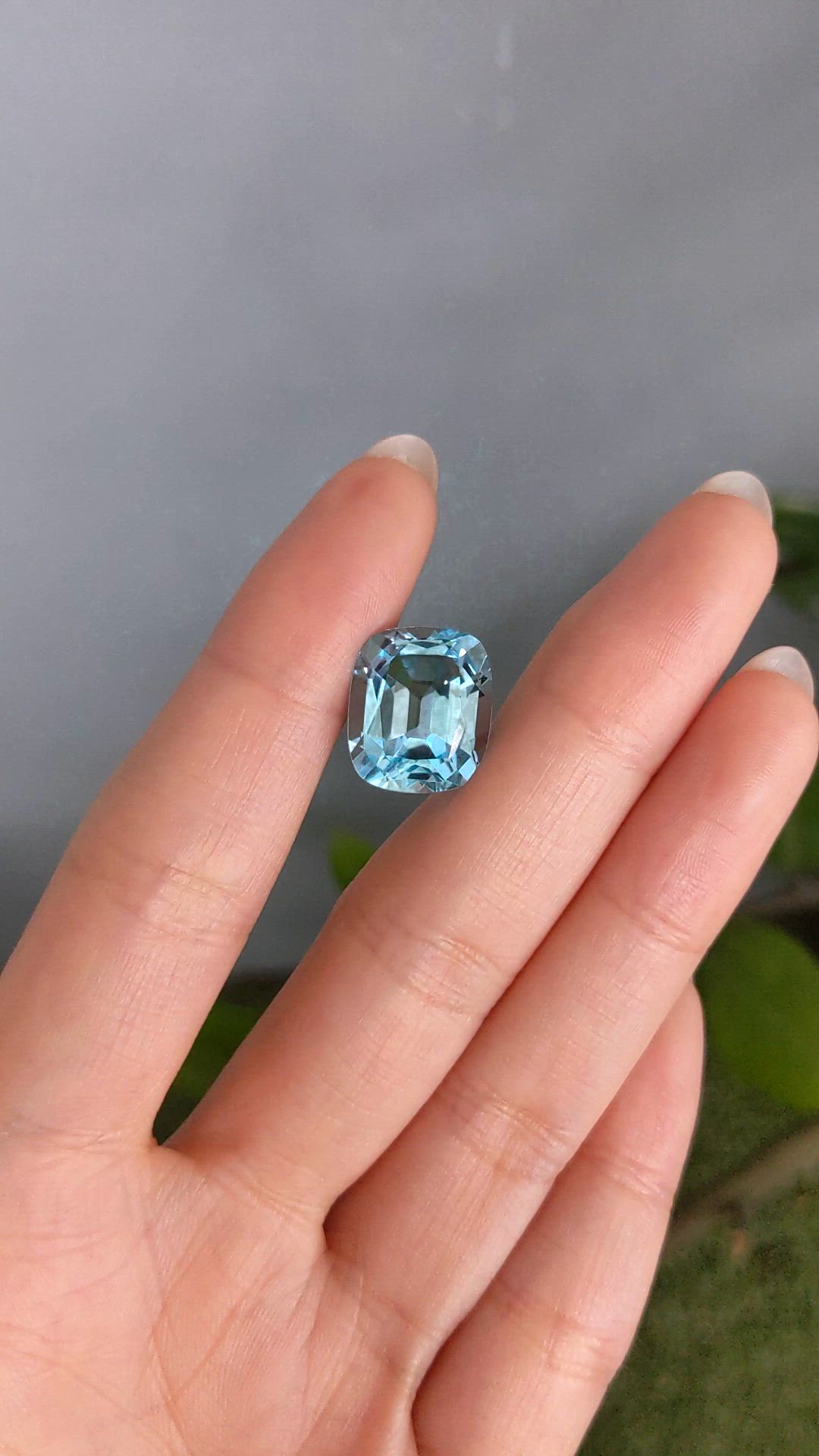 14.86 Ct. Swiss Blue Topaz from Brazil Size Video