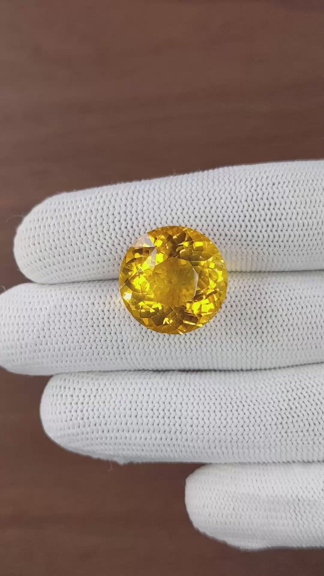 22.65 Ct. Yellowish Orange Citrine from Brazil Size Video