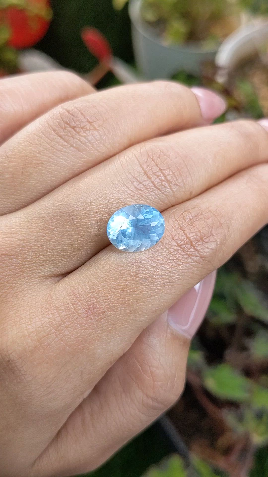 4.07 Ct. Blue Aquamarine from Ceylon (Sri Lanka) Size Video
