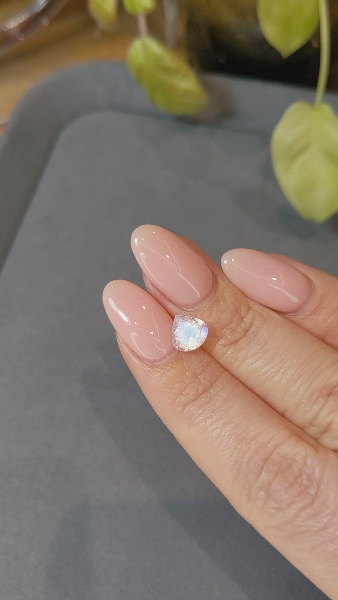 1.10 Ct. White Moonstone from Ceylon (Sri Lanka) Size Video