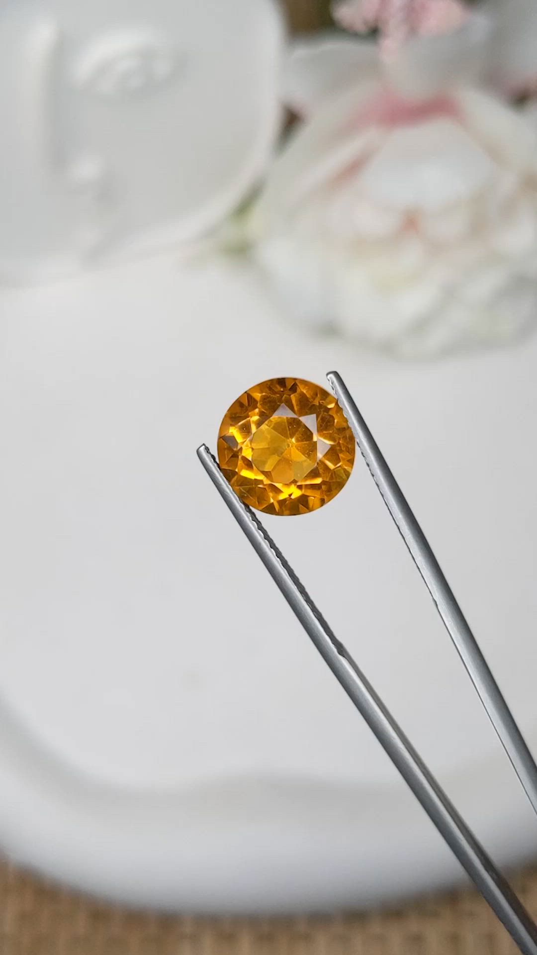5.00 Ct. Yellow Citrine from Brazil Size Video