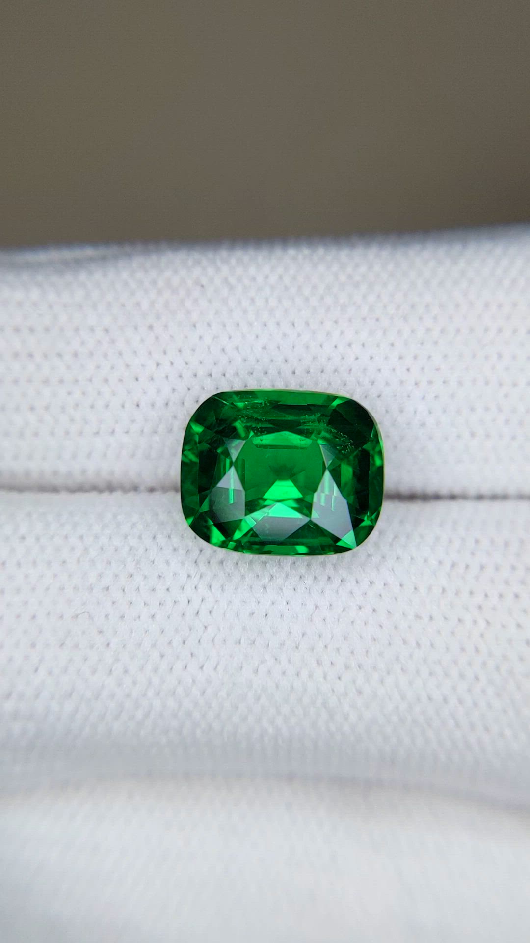 5.10 Ct. Tsavorite Garnet from Tanzania Size Video