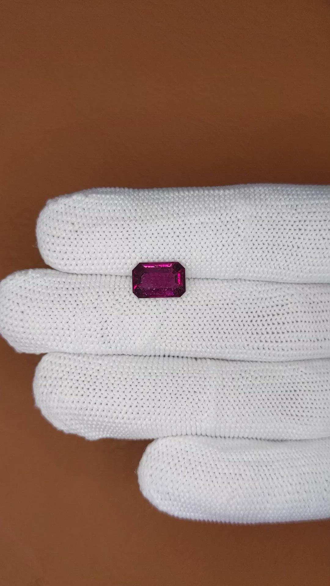 2.50 Ct. Pinkish Purple Rhodolite Garnet from Ceylon (Sri Lanka) Size Video