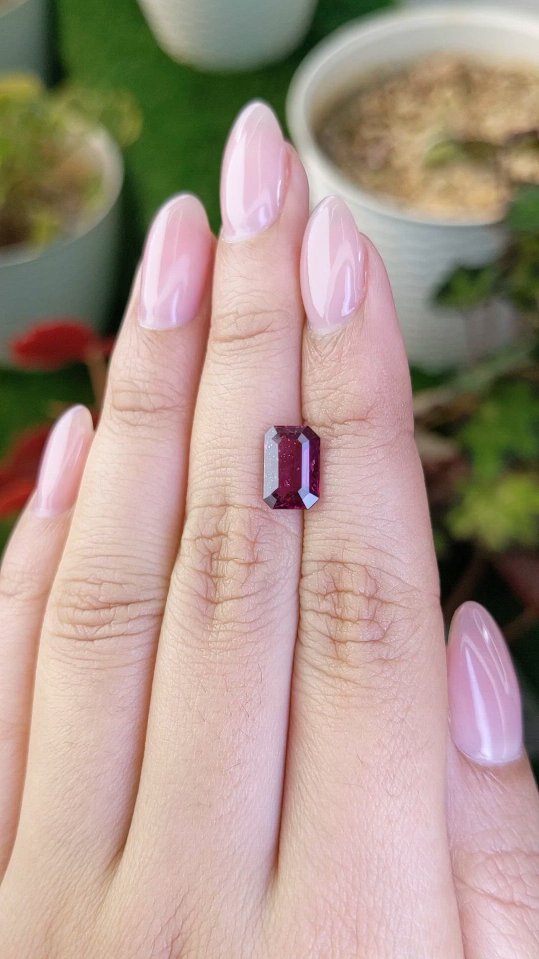2.50 Ct. Pinkish Purple Rhodolite Garnet from Ceylon (Sri Lanka) Size Video