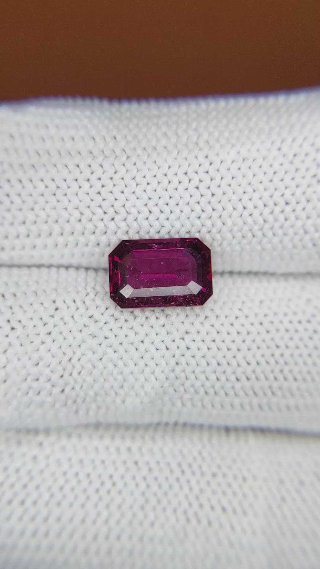 2.50 Ct. Pinkish Purple Rhodolite Garnet from Ceylon (Sri Lanka) Size Video