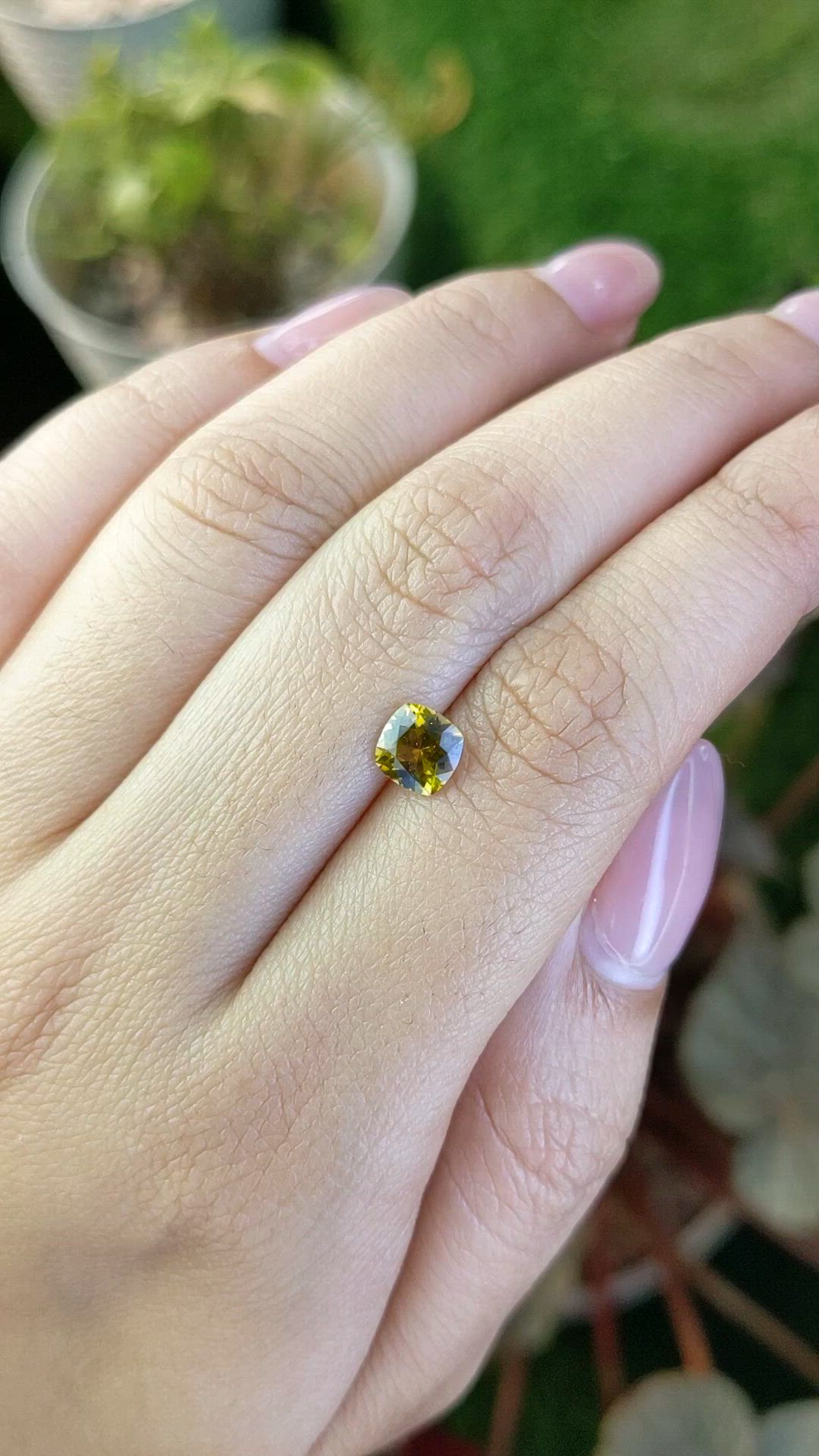 1.00 Ct. Greenish Yellow Chrysoberyl from Ceylon (Sri Lanka) Size Video