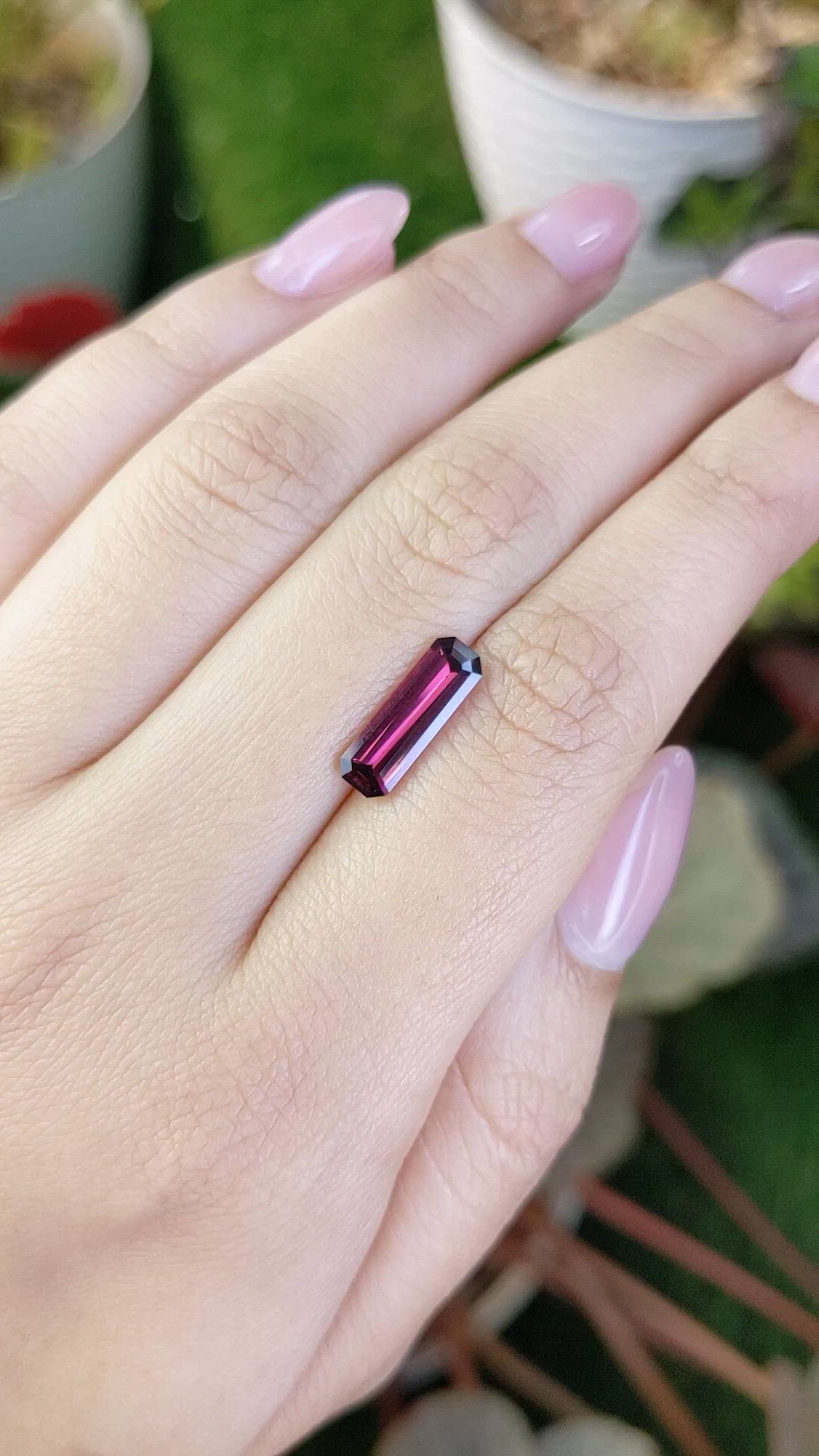 2.30 Ct. Pinkish Purple Garnet from Ceylon (Sri Lanka) Size Video