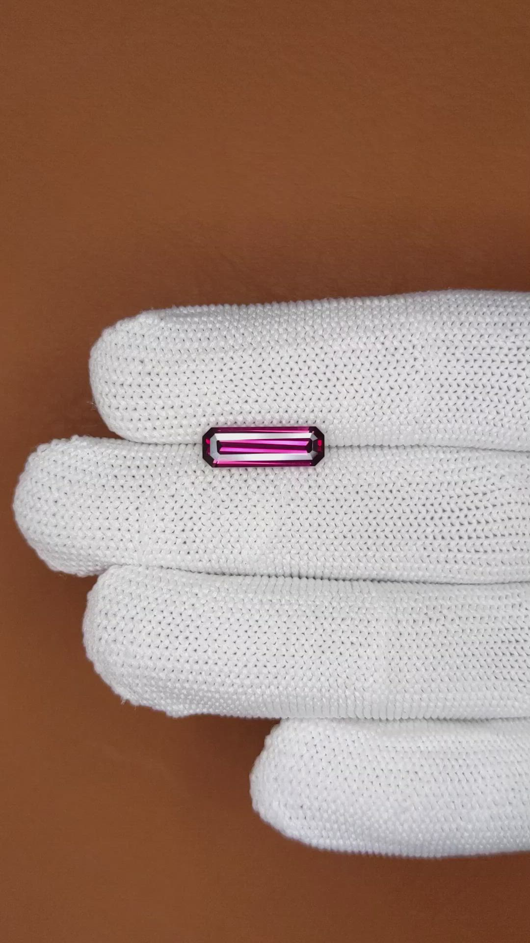 2.30 Ct. Pinkish Purple Garnet from Ceylon (Sri Lanka) Size Video