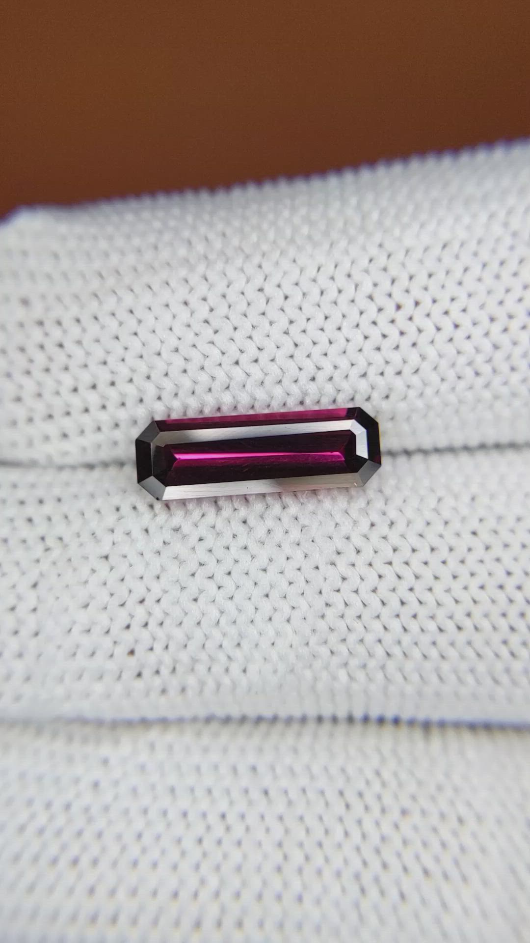 2.30 Ct. Pinkish Purple Garnet from Ceylon (Sri Lanka) Size Video