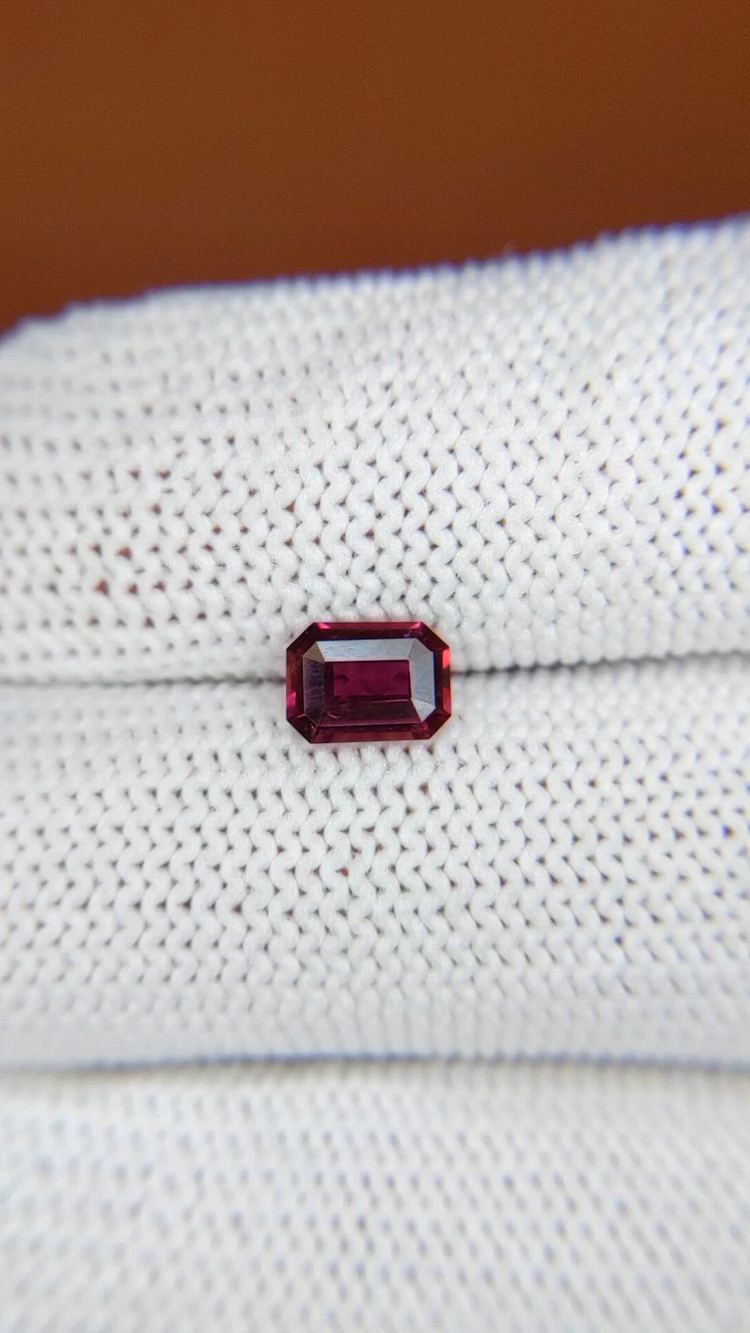 0.68 Ct. Purplish Red Rhodolite Garnet from Ceylon (Sri Lanka) Size Video