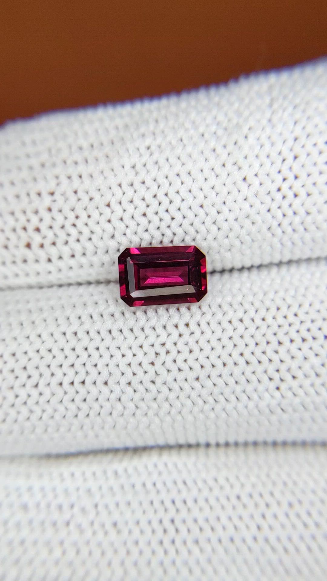1.32 Ct. Purplish Red Rhodolite Garnet from Ceylon (Sri Lanka) Size Video