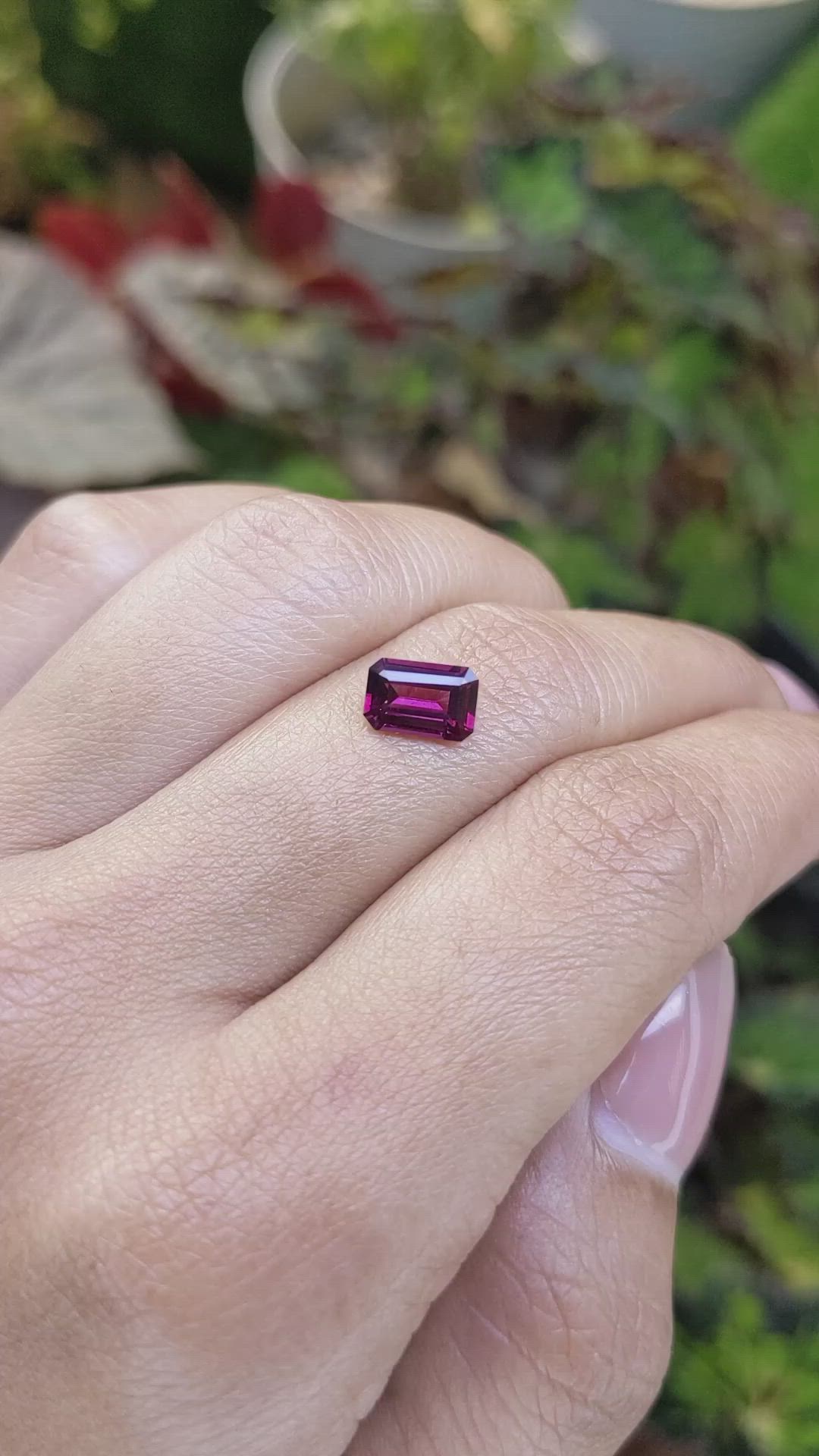 1.32 Ct. Purplish Red Rhodolite Garnet from Ceylon (Sri Lanka) Size Video
