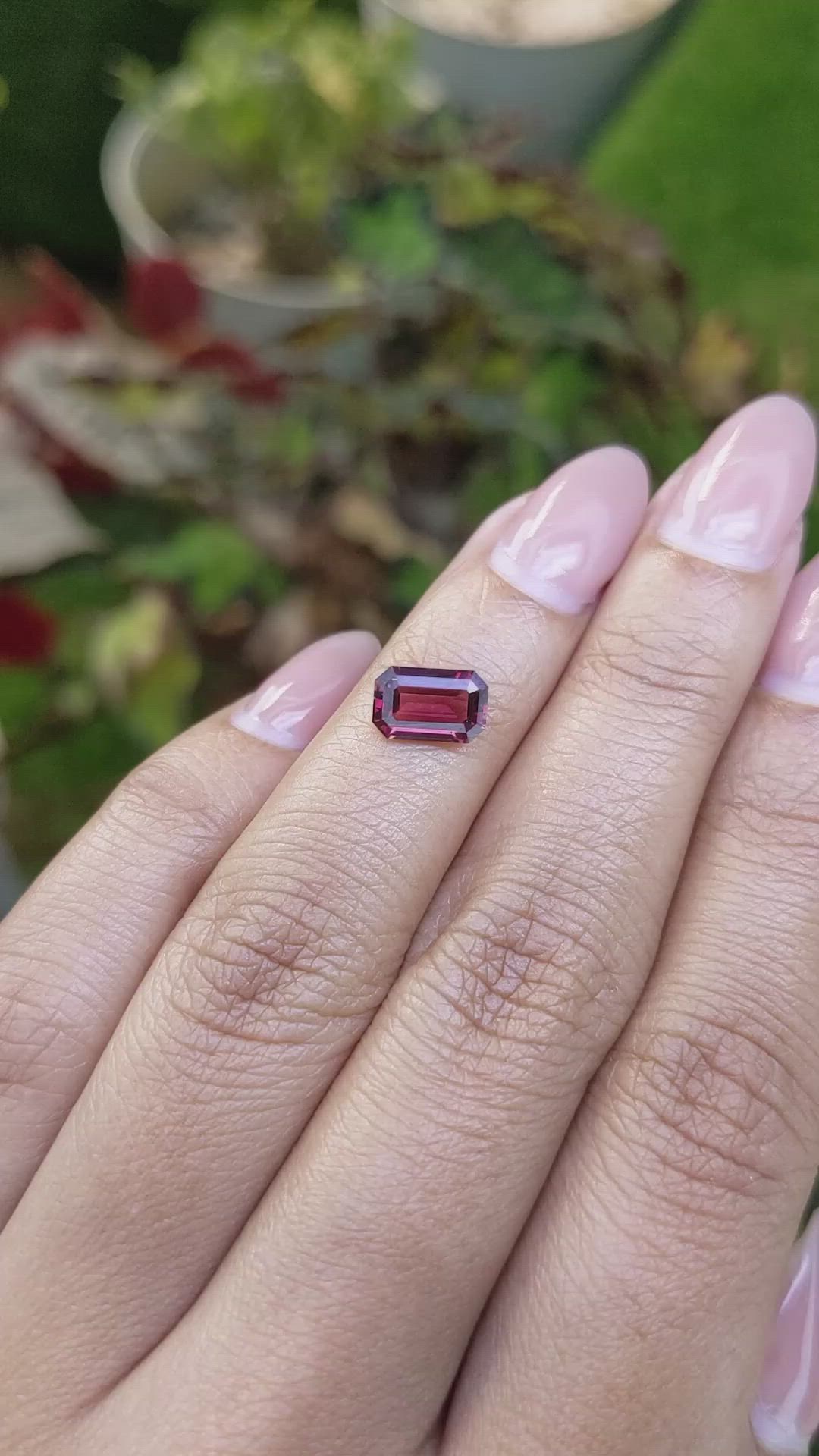 1.46 Ct. Purplish Red Rhodolite Garnet from Ceylon (Sri Lanka) Size Video
