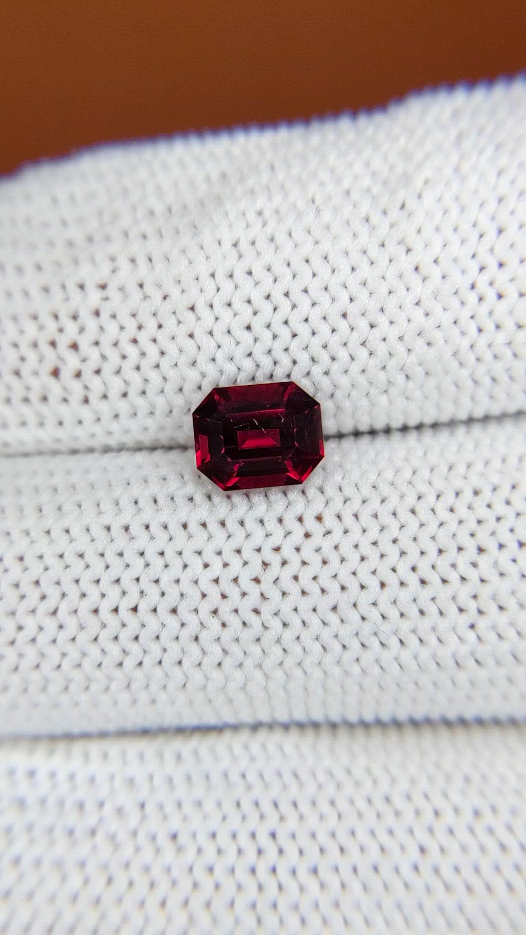 1.33 Ct. Purplish Red Rhodolite Garnet from Ceylon (Sri Lanka) Size Video