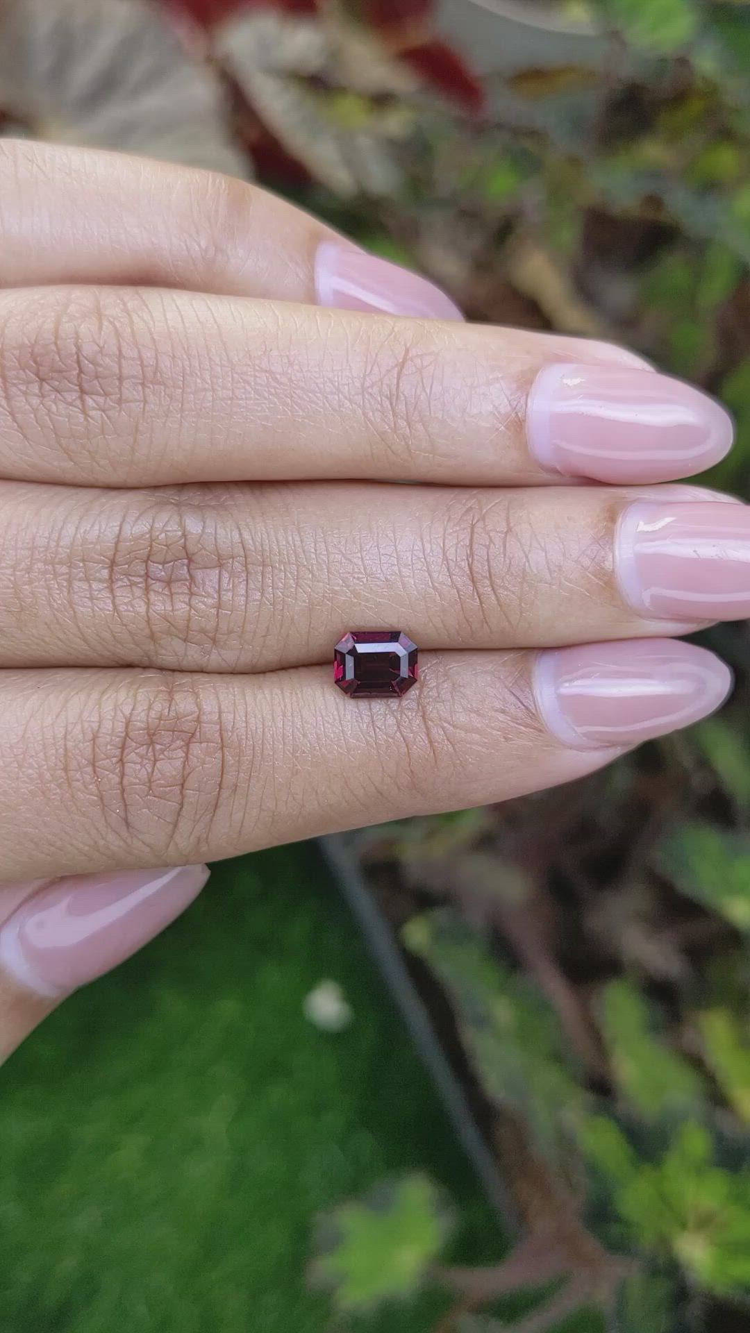 1.33 Ct. Purplish Red Rhodolite Garnet from Ceylon (Sri Lanka) Size Video