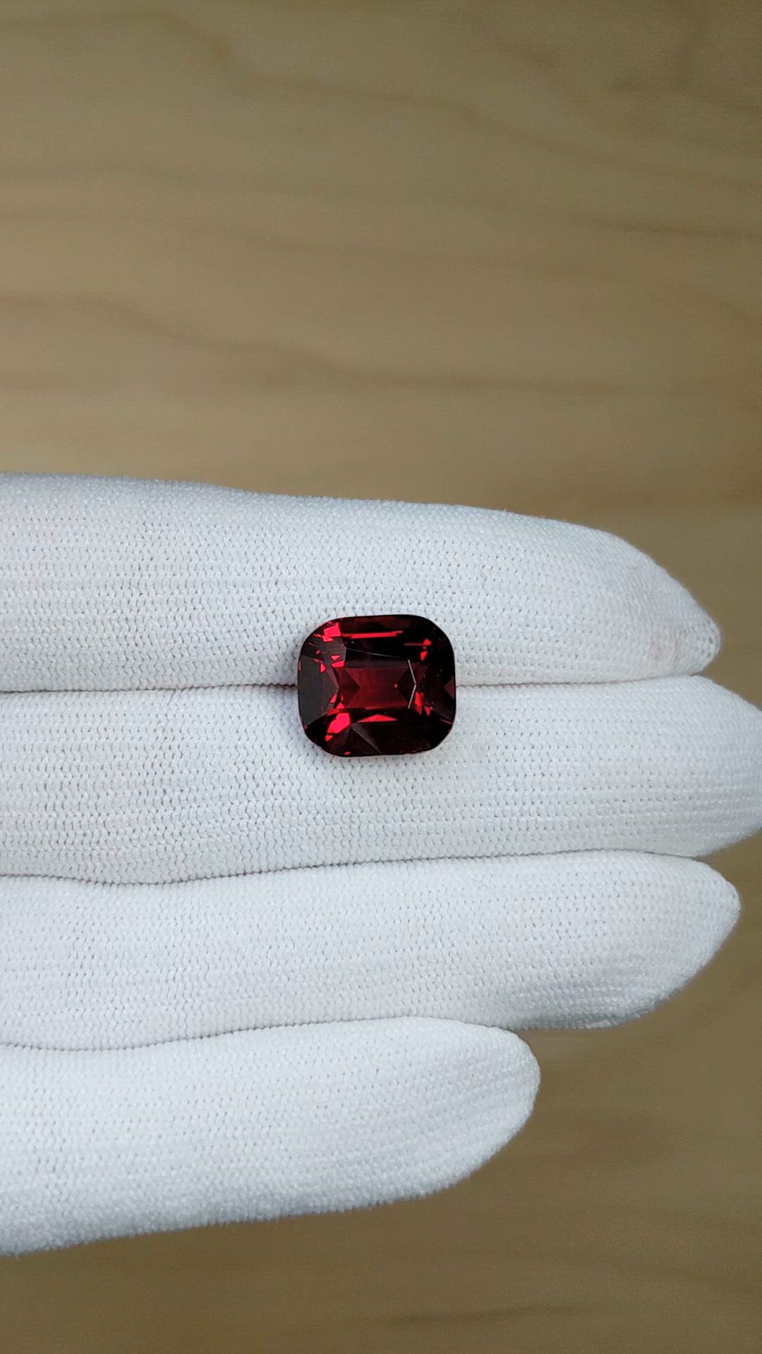 13.14 Ct. Red Garnet from Ceylon (Sri Lanka) Size Video