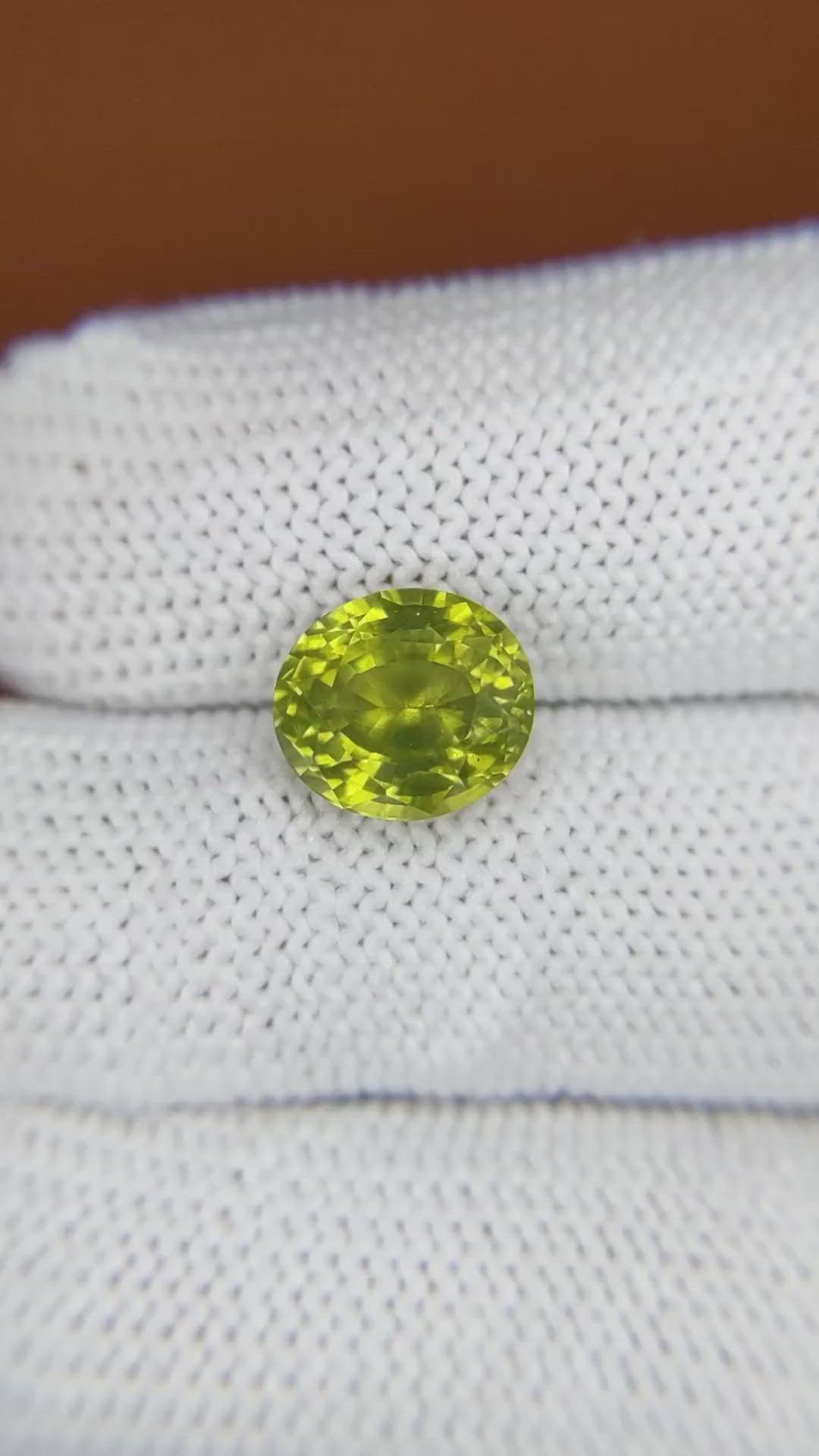 4.67 Ct. Yellowish Green Zircon from Ceylon (Sri Lanka) Size Video