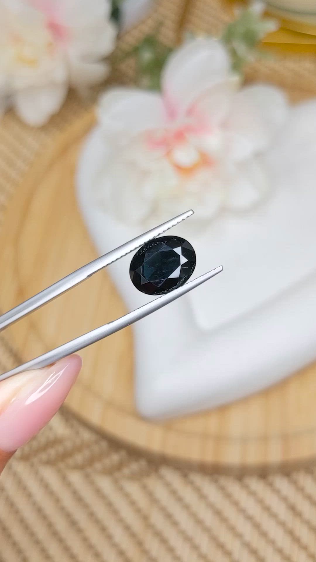 4.67 Ct. Blue Cobalt Spinel from Ceylon (Sri Lanka) Size Video