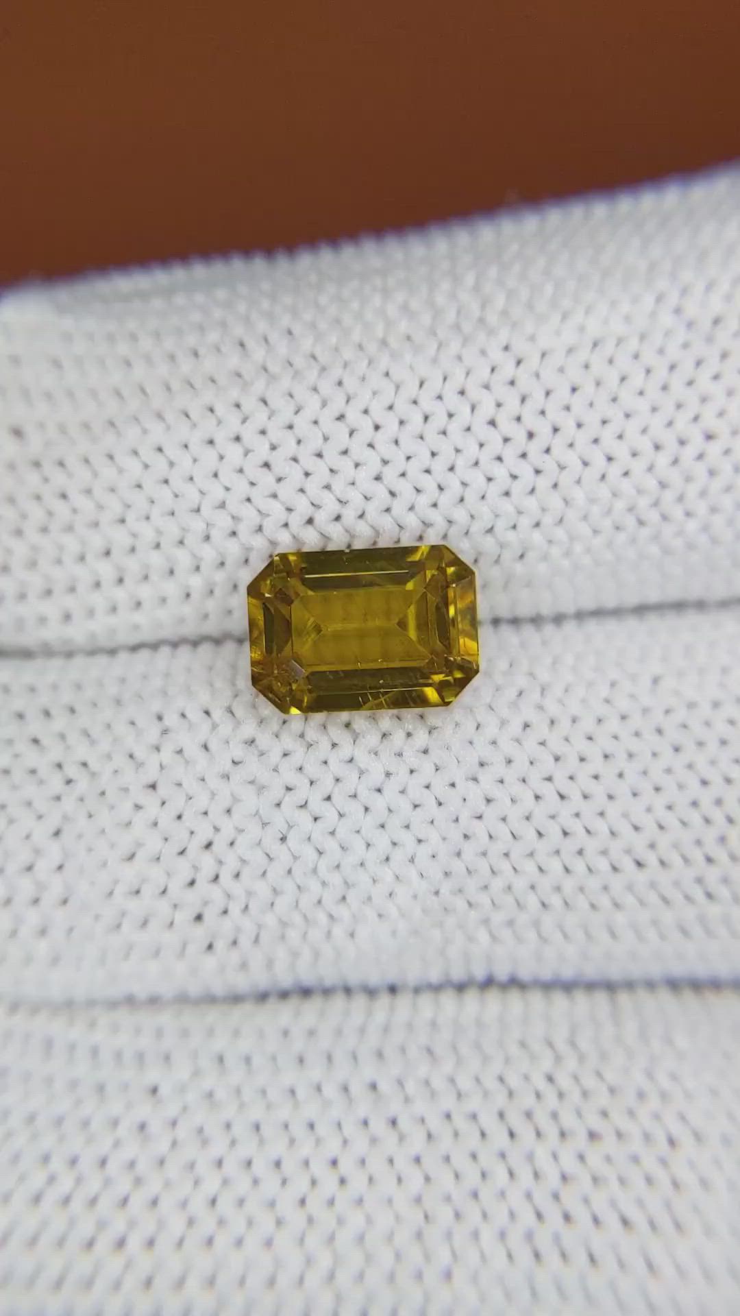 3.77 Ct. Brownish Yellow Zircon from Ceylon (Sri Lanka) Size Video