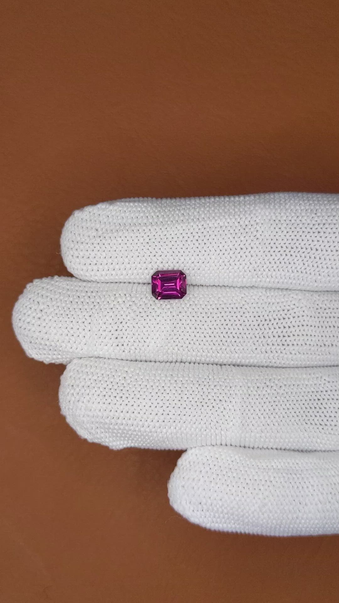 1.09 Ct. Pinkish Purple Rhodolite Garnet from Ceylon (Sri Lanka) Size Video
