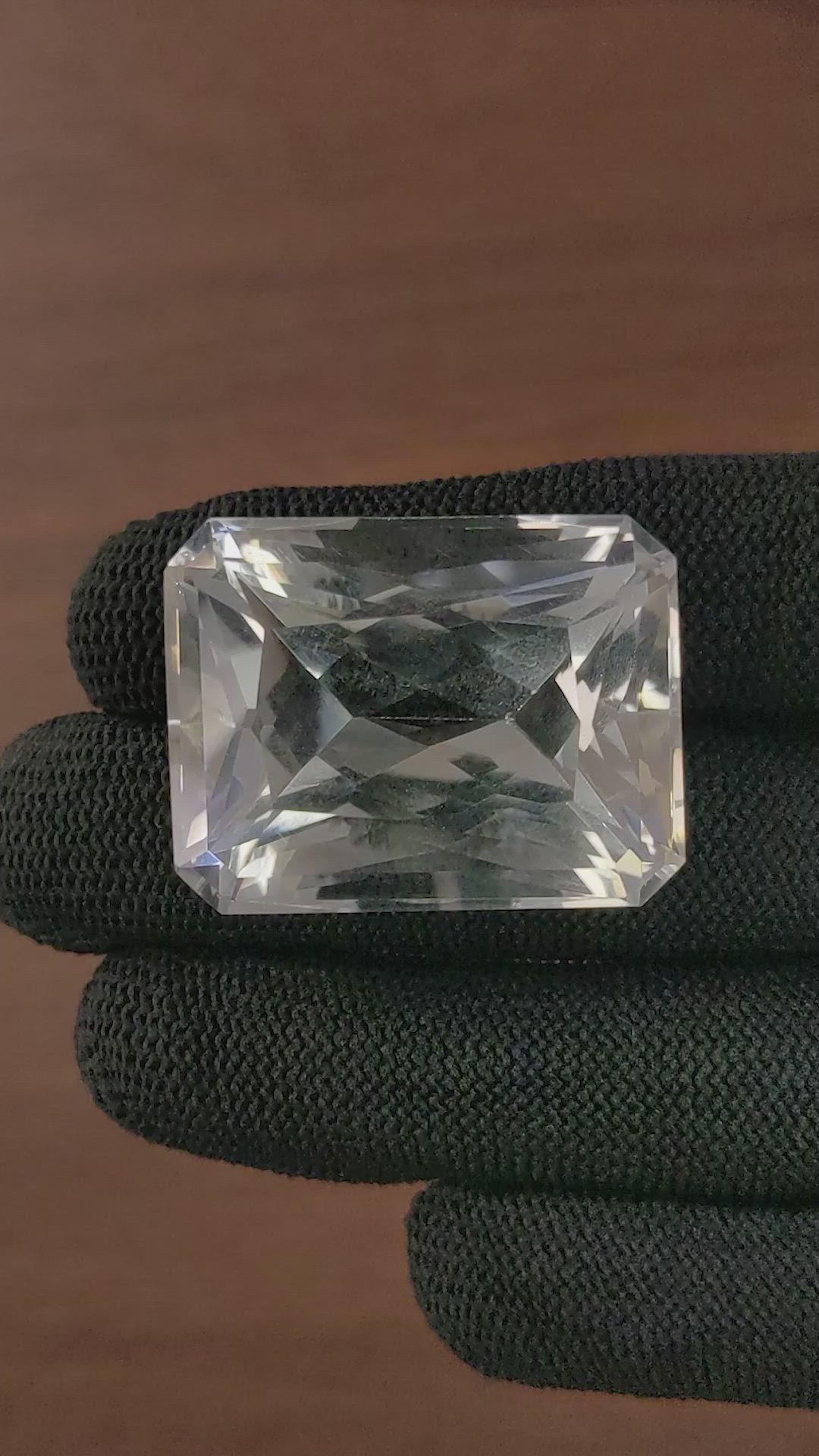 120.09 Ct. White Quartz Size Video