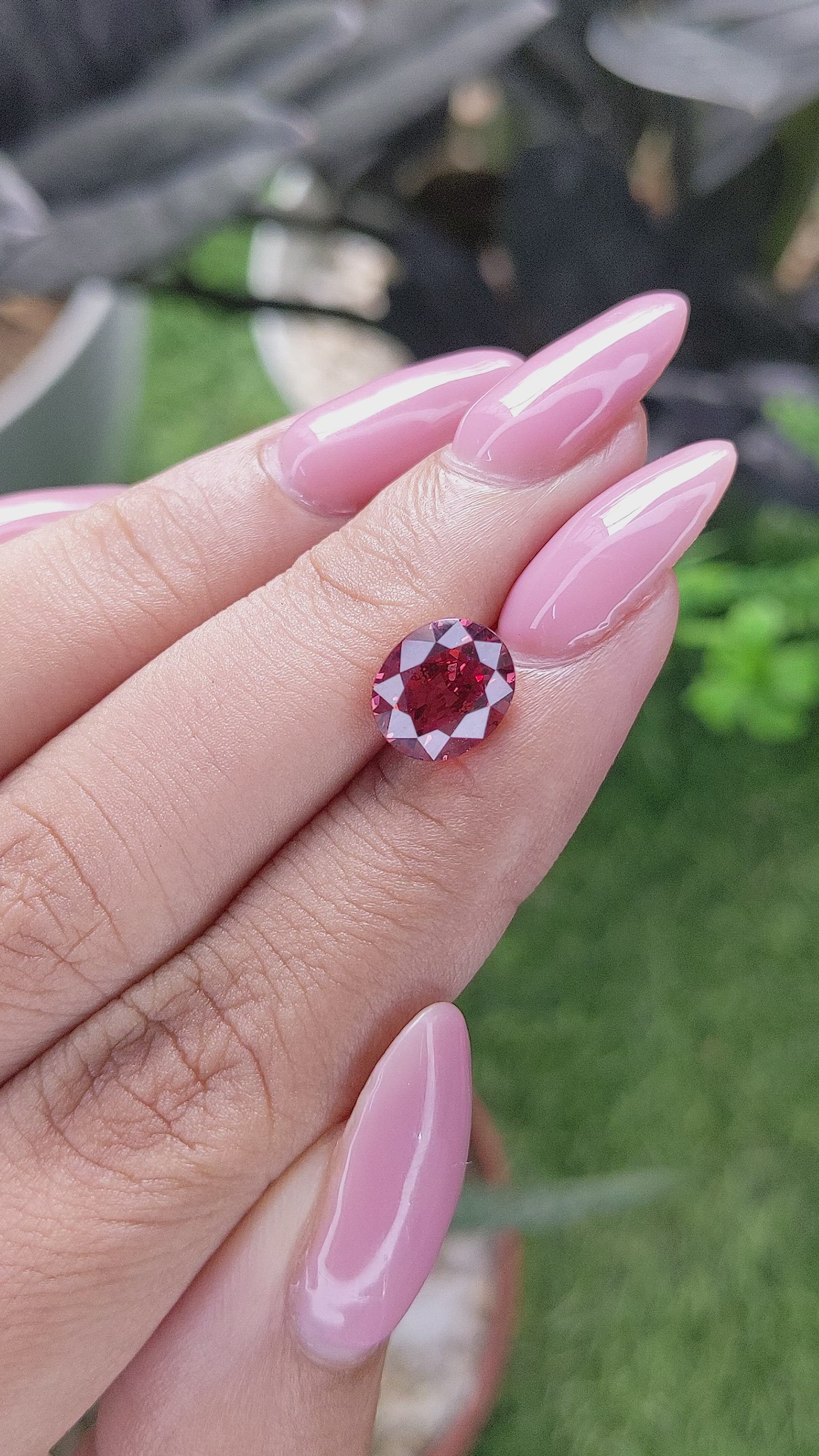 2.76 Ct. Reddish Pink Malaya Garnet from Madagascar Size Video