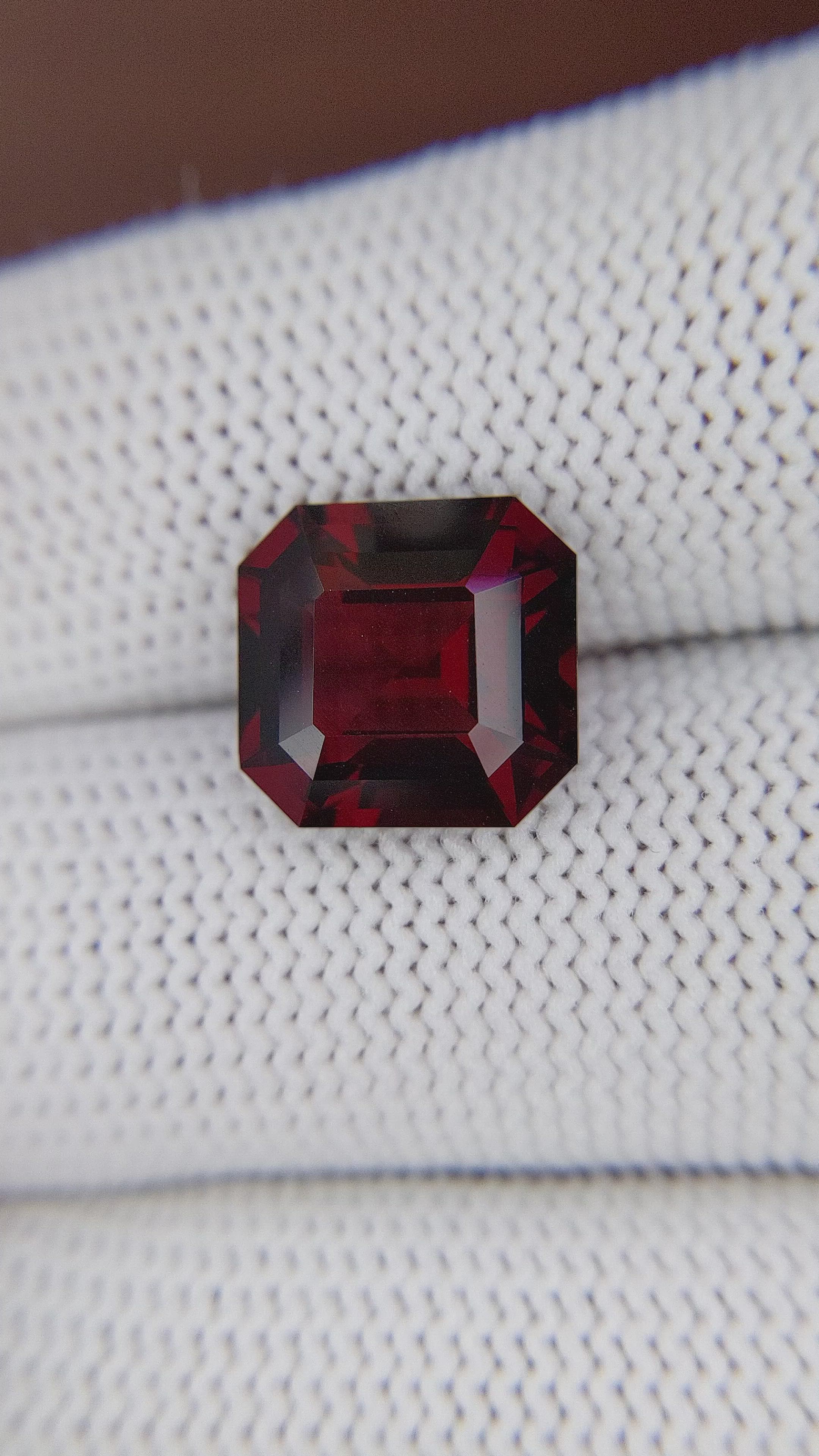 7.32 Ct. Red Garnet from Ceylon (Sri Lanka) Size Video