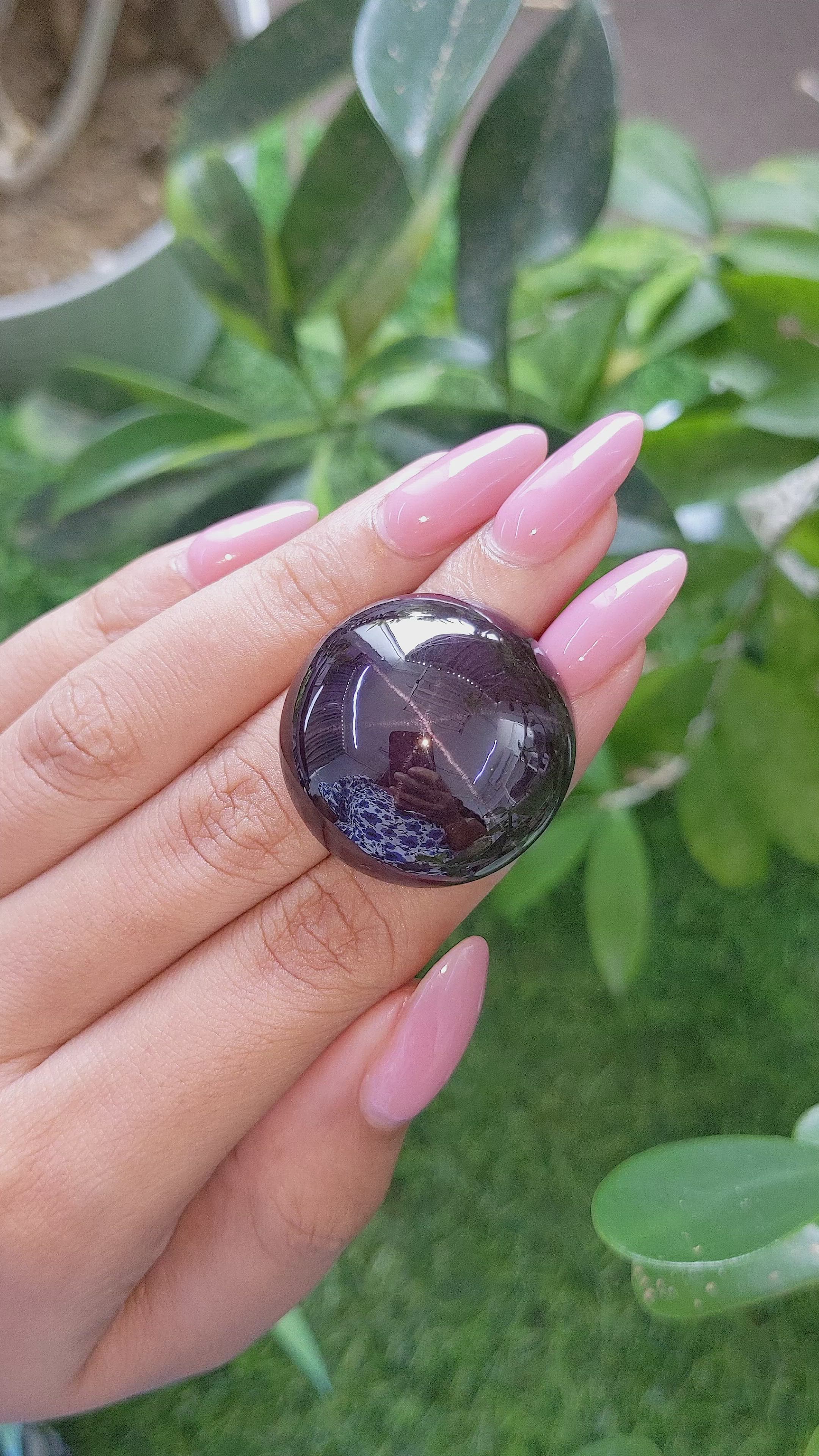 116.95 Ct. Purplish Red Star Garnet from Ceylon (Sri Lanka) Size Video