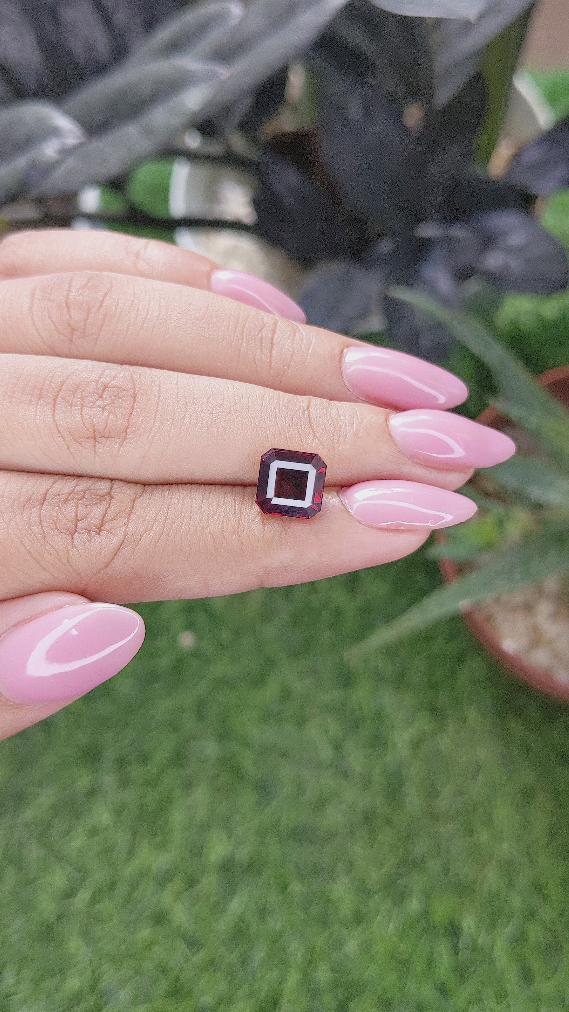 4.02 Ct. Red Rhodolite Garnet from Ceylon (Sri Lanka) Size Video
