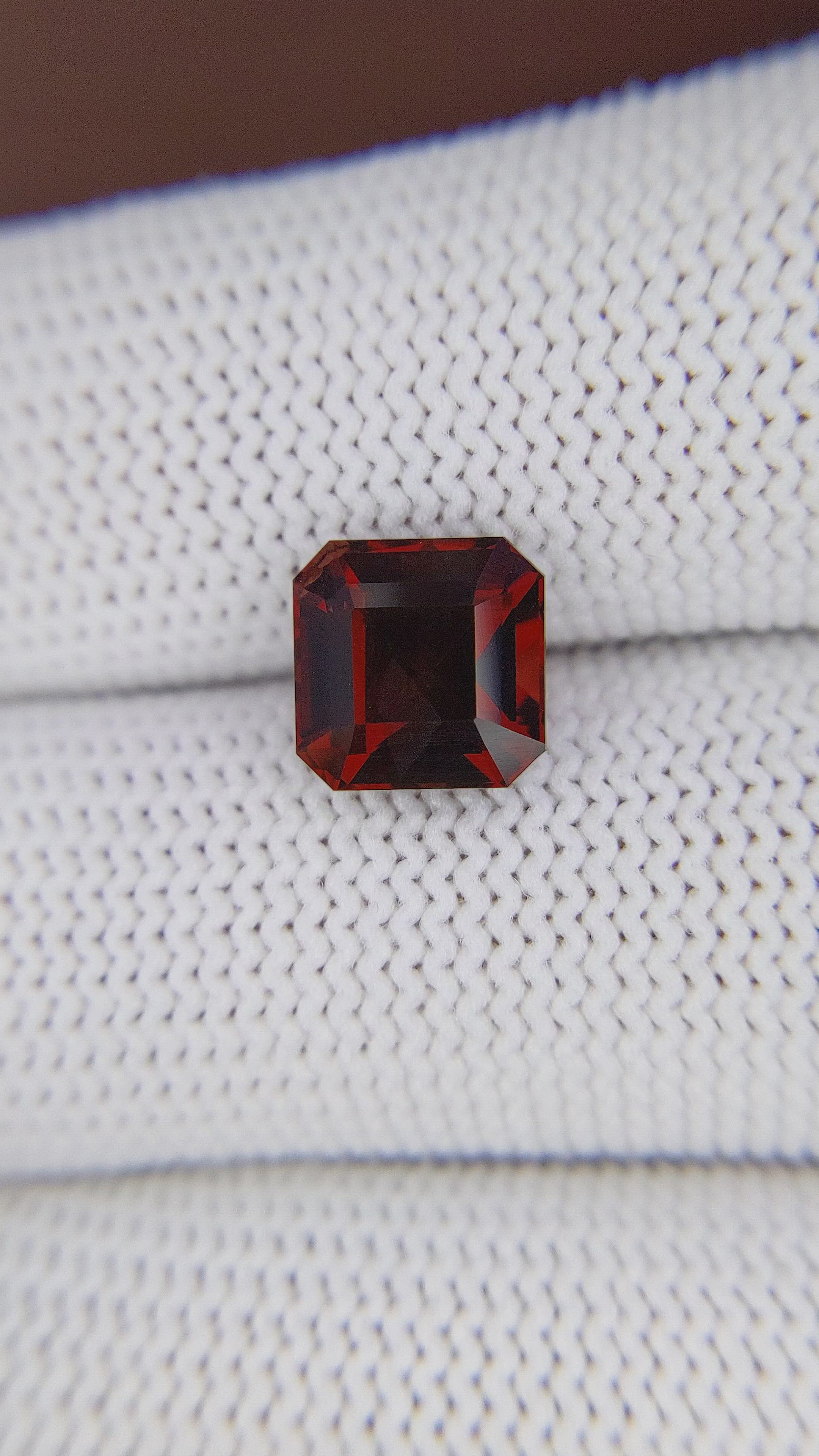 4.02 Ct. Red Rhodolite Garnet from Ceylon (Sri Lanka) Size Video