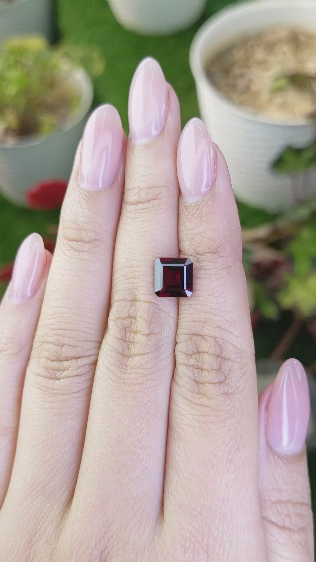 2.57 Ct. Red Garnet from Ceylon (Sri Lanka) Size Video