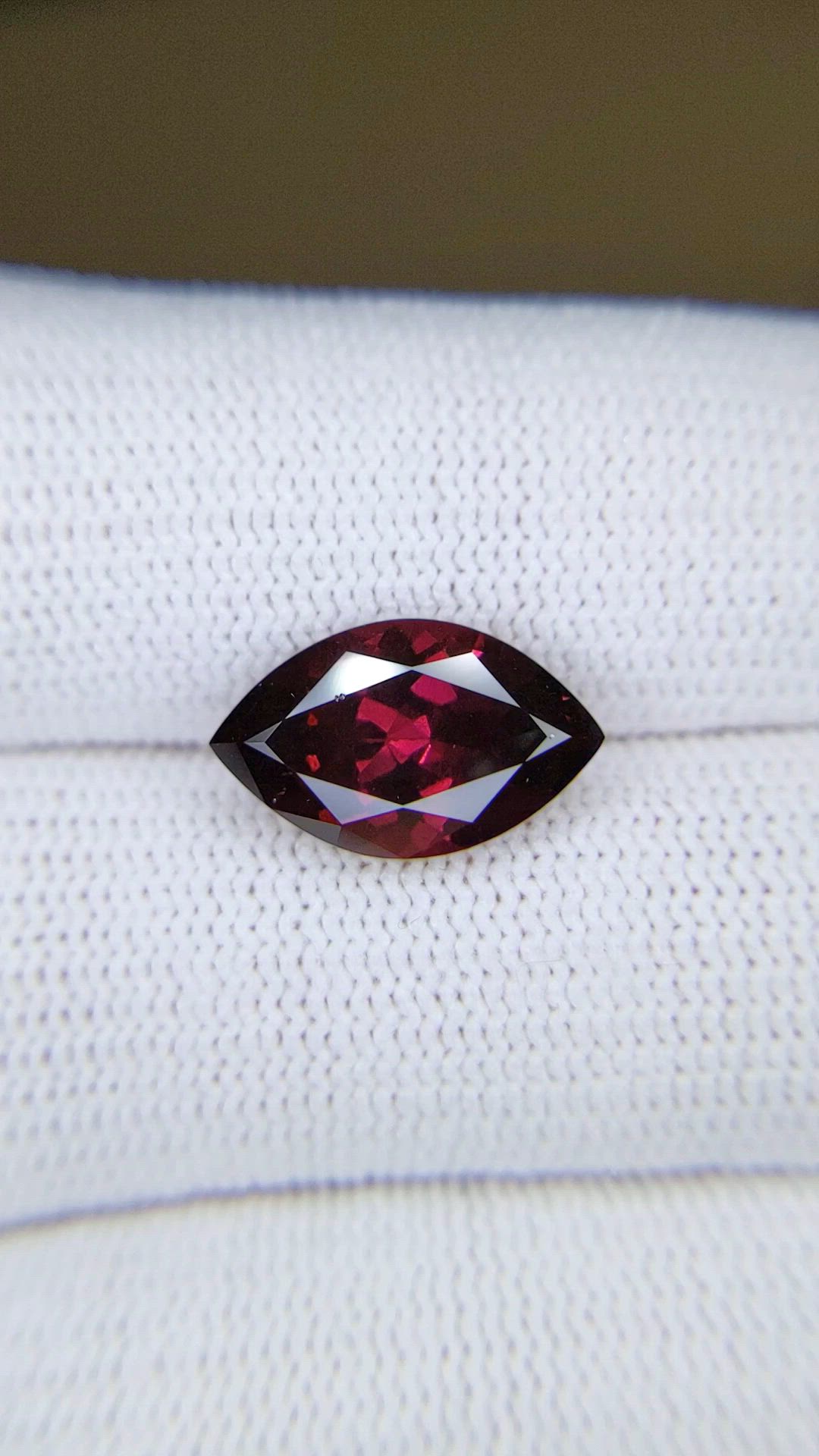 5.09 Ct. Purplish Red Rhodolite Garnet from Ceylon (Sri Lanka) Size Video