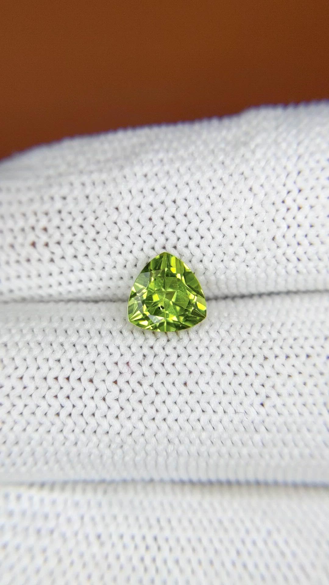 1.38 Ct. Yellowish Green Peridot from Pakistan Size Video