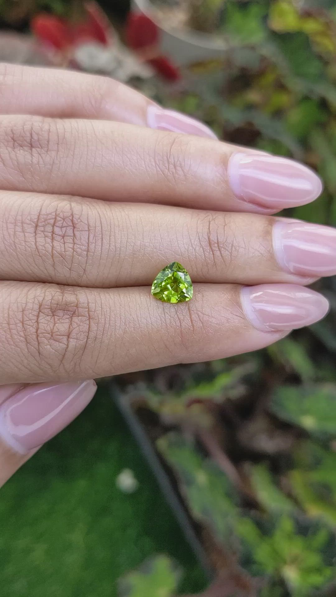 1.38 Ct. Yellowish Green Peridot from Pakistan Size Video