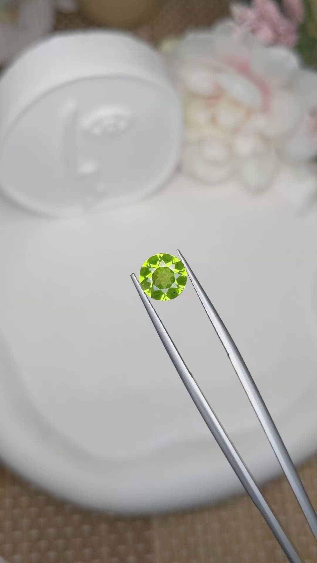1.72 Ct. Yellowish Green Peridot from Pakistan Size Video