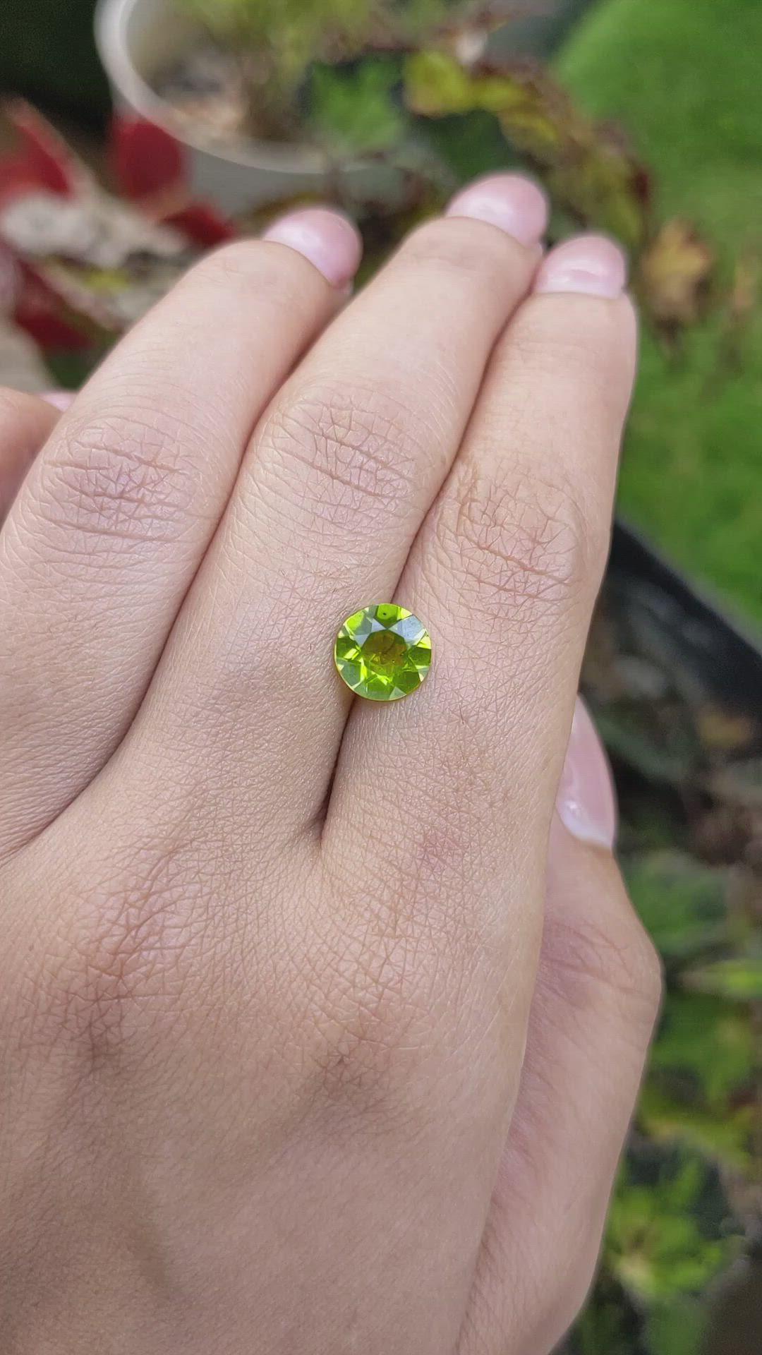 1.72 Ct. Yellowish Green Peridot from Pakistan Size Video