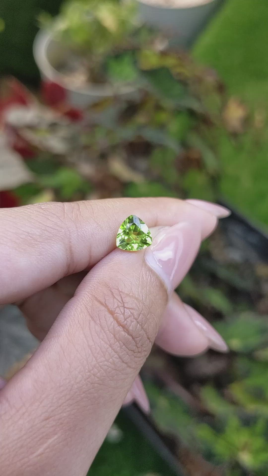 1.37 Ct. Yellowish Green Peridot from Pakistan Size Video
