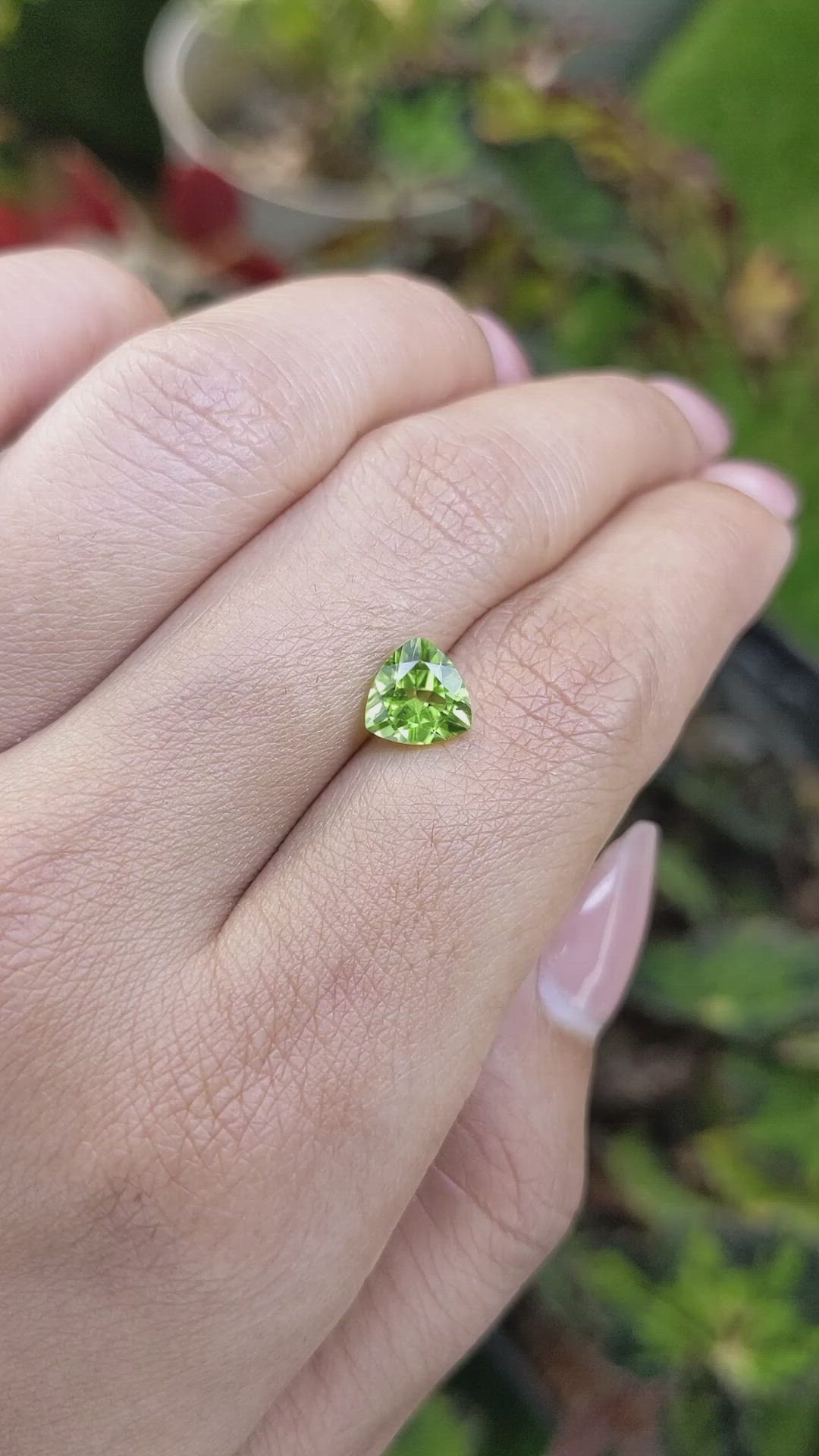 1.37 Ct. Yellowish Green Peridot from Pakistan Size Video