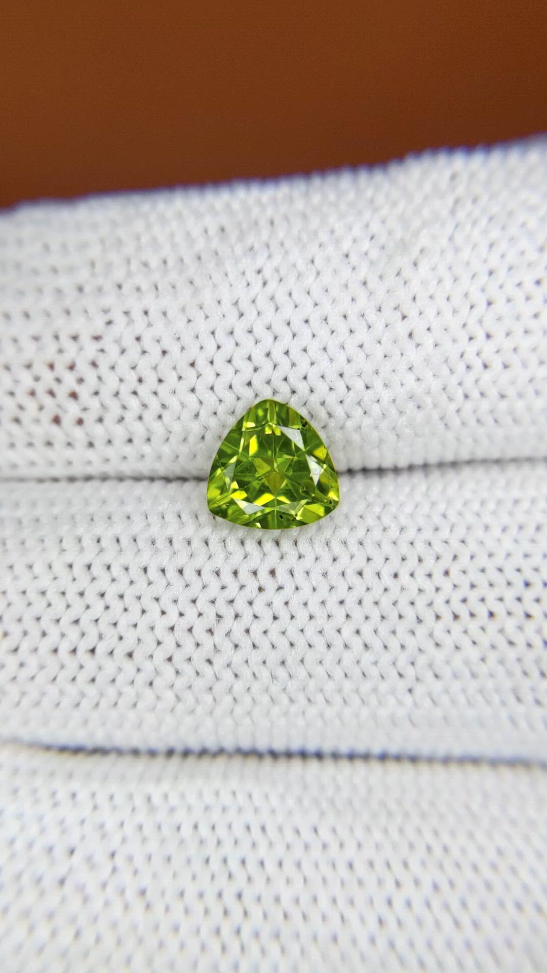 1.38 Ct. Yellowish Green Peridot from Pakistan Size Video