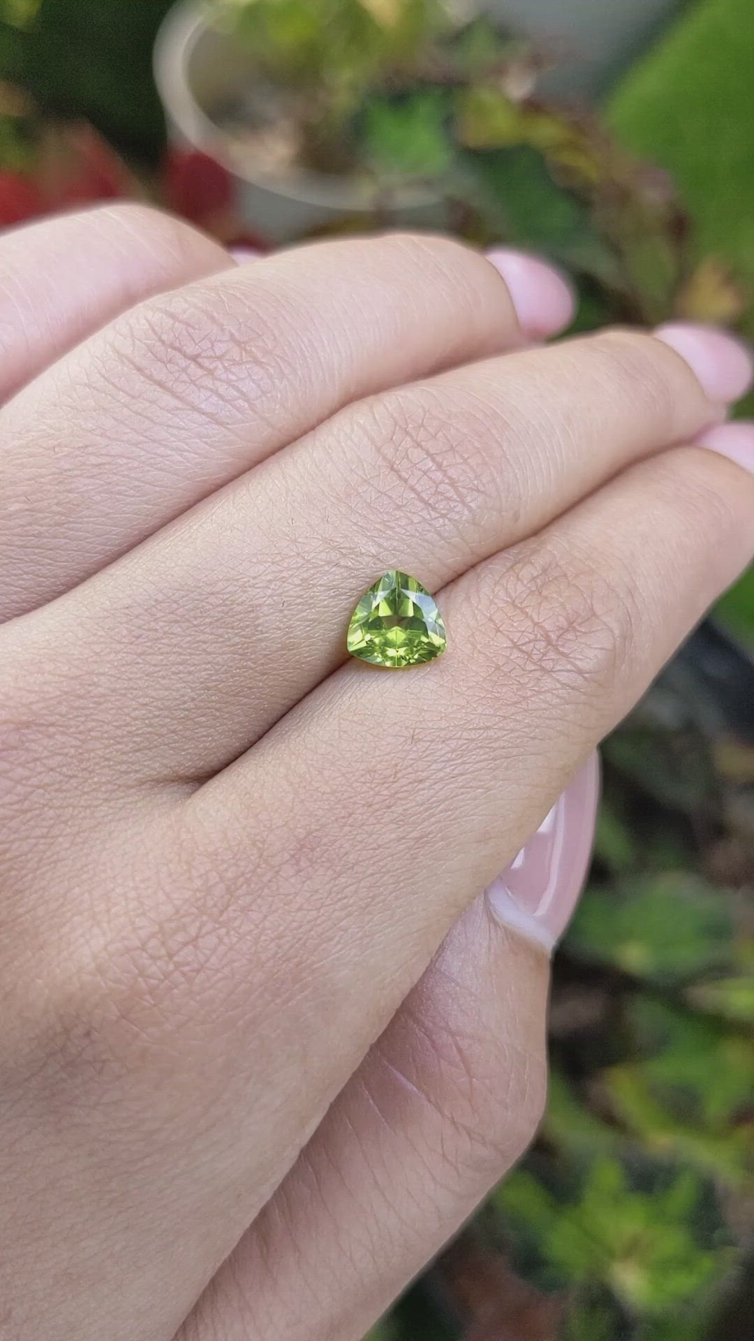 1.38 Ct. Yellowish Green Peridot from Pakistan Size Video