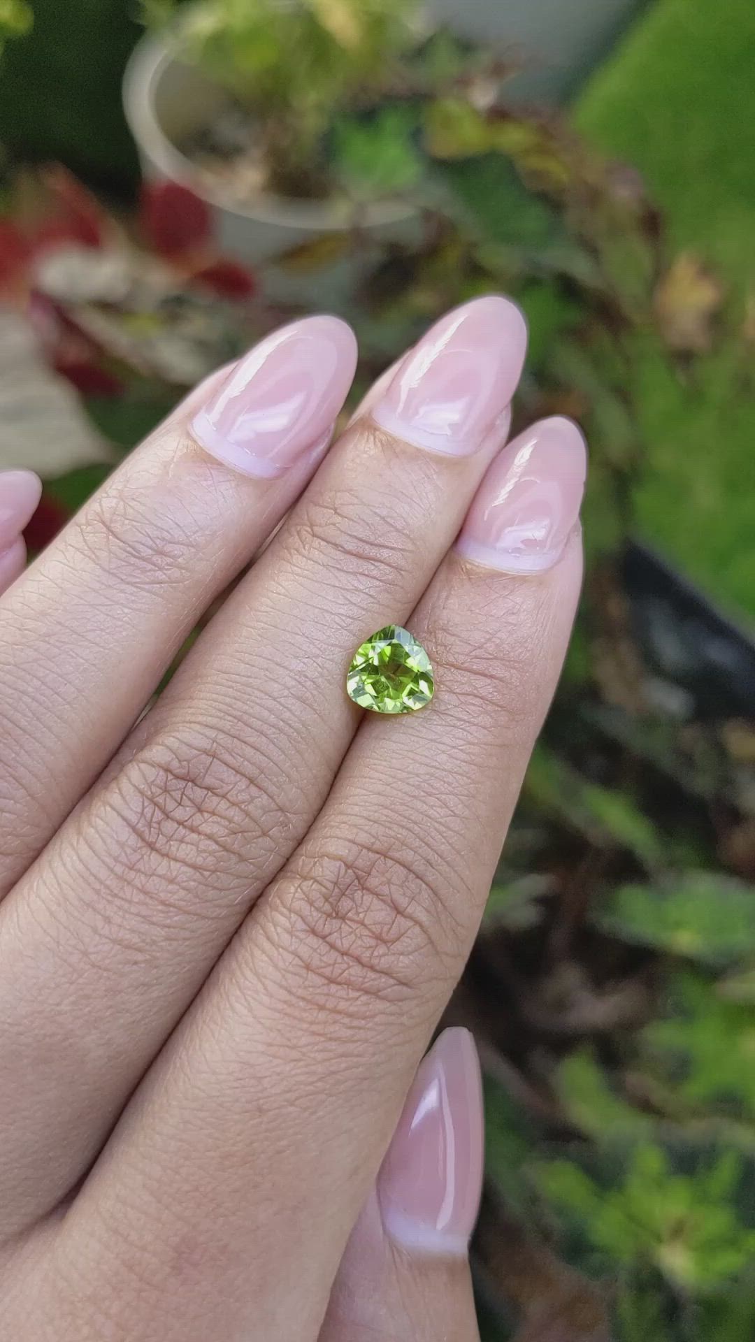 1.35 Ct. Yellowish Green Peridot from Pakistan Size Video
