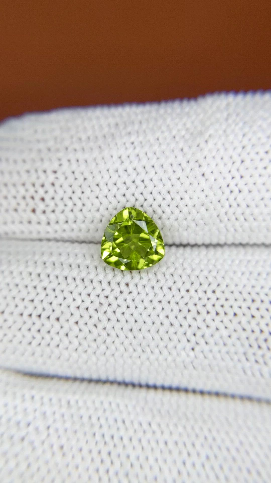 1.35 Ct. Yellowish Green Peridot from Pakistan Size Video