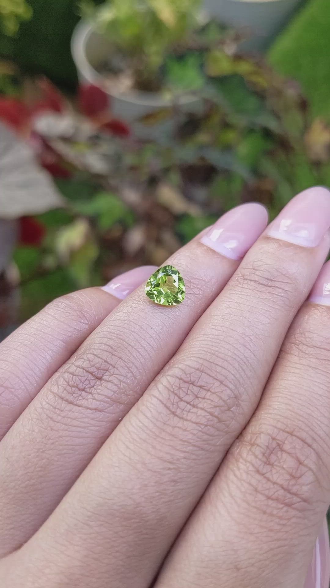 1.35 Ct. Yellowish Green Peridot from Pakistan Size Video